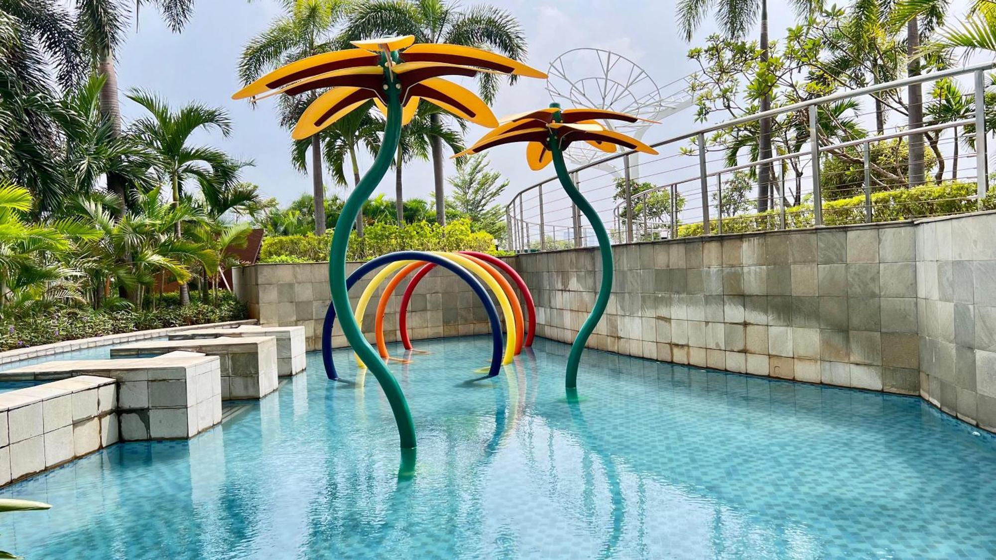 West Vista Jkt Modern Design W/55” Tv And 40/mbps Wi-fi Jakarta