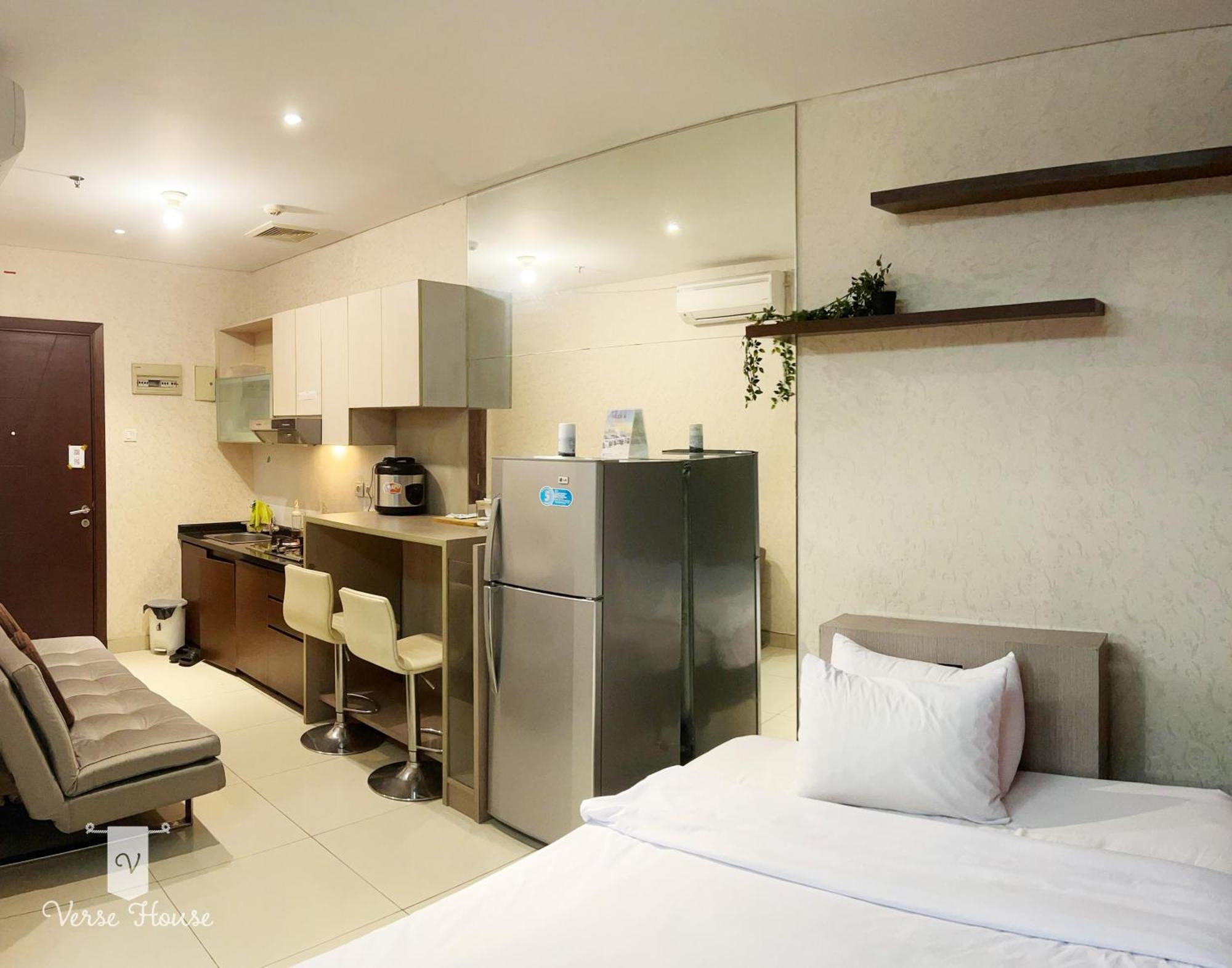 Luxe Living @central Park Apartment Jakarta