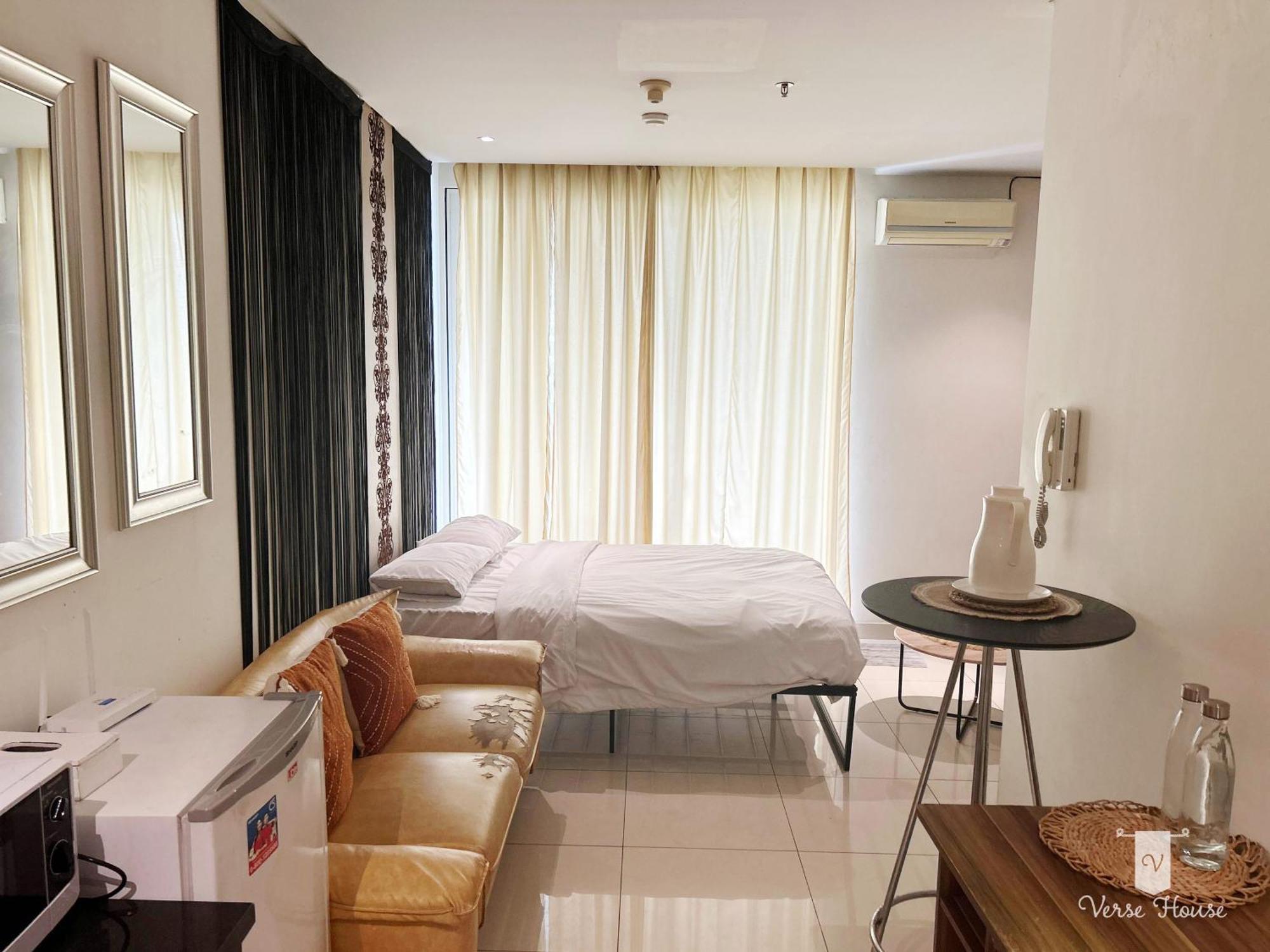 Luxe Living @central Park Jakarta
