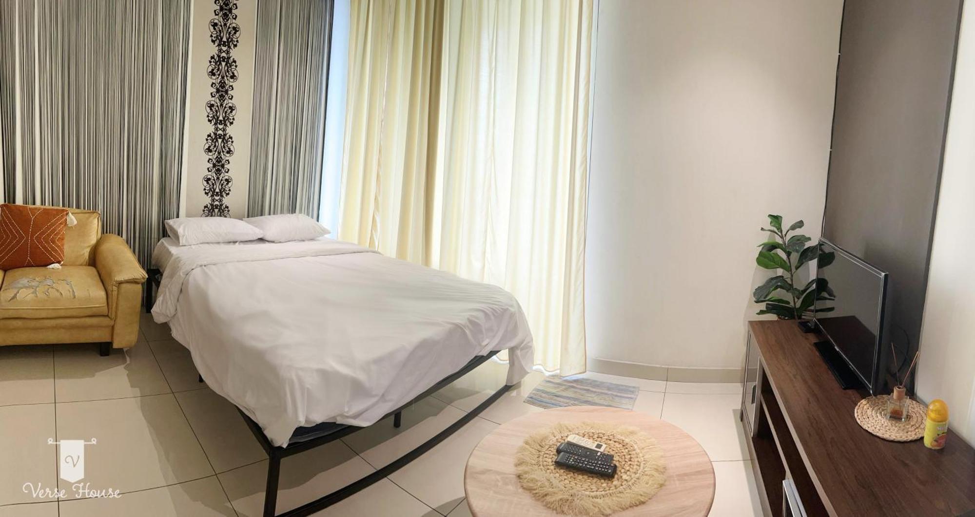 Luxe Living @central Park Jakarta