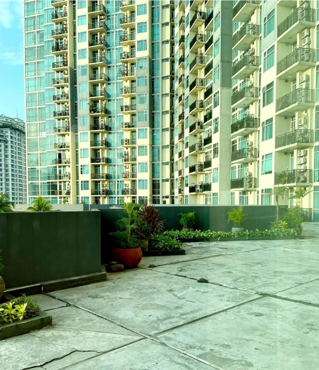 Apartemen Apt Bellagio 2 Bedroom Gold With Wi-fi, Pool & Netflix Jakarta