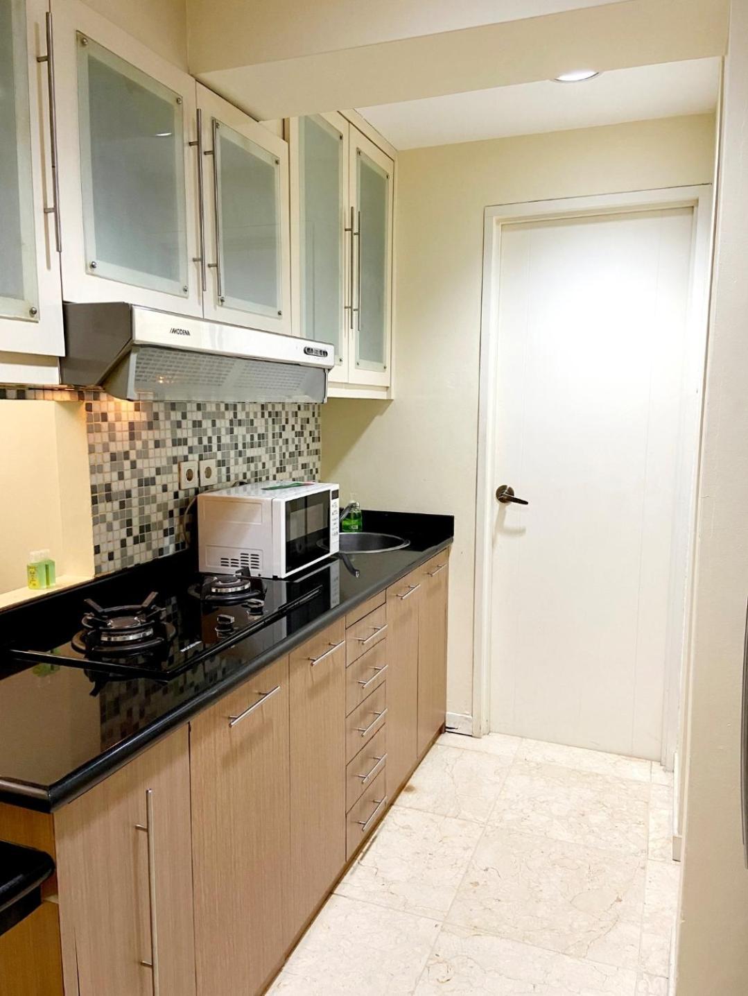 Apt Bellagio 2 Bedroom Gold With Wi-fi, Pool & Netflix * Jakarta