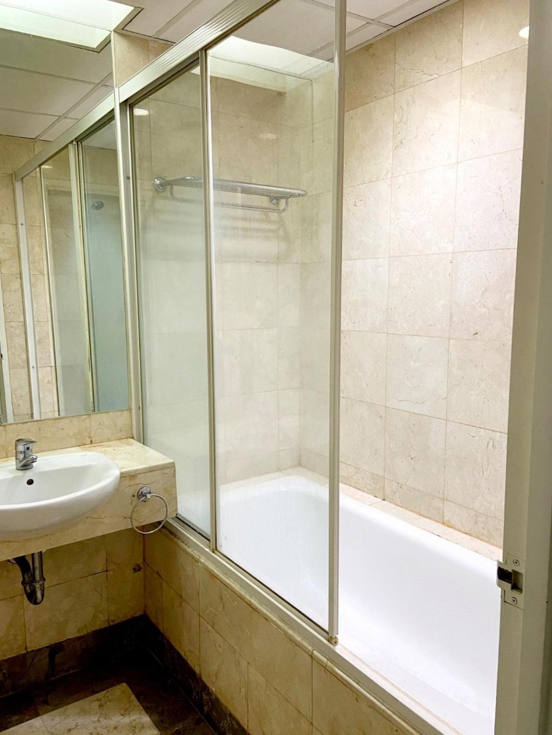 Apt Bellagio 2 Bedroom Gold With Wi-fi, Pool & Netflix