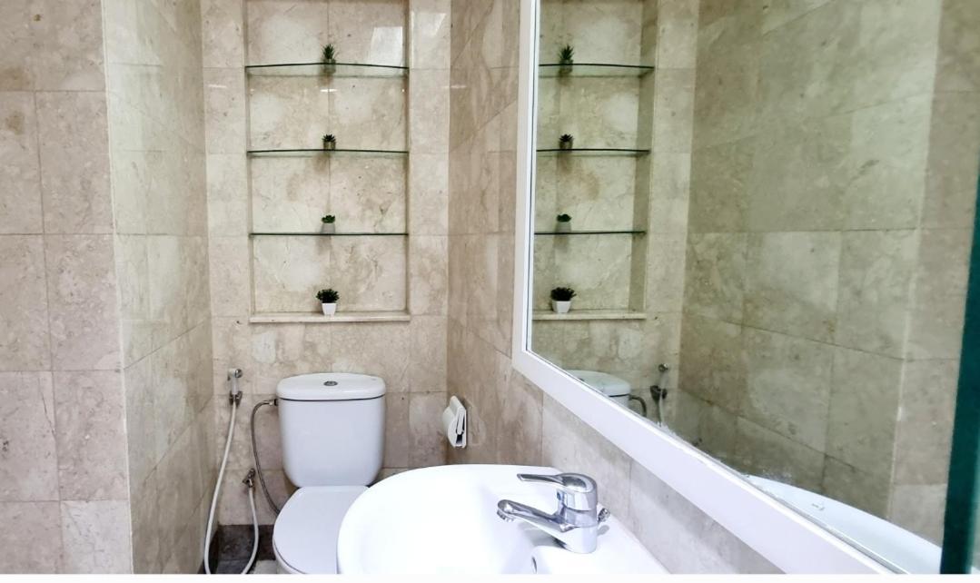 Apartemen Apt Bellagio 2 Bedroom Gold With Wi-fi, Pool & Netflix Jakarta