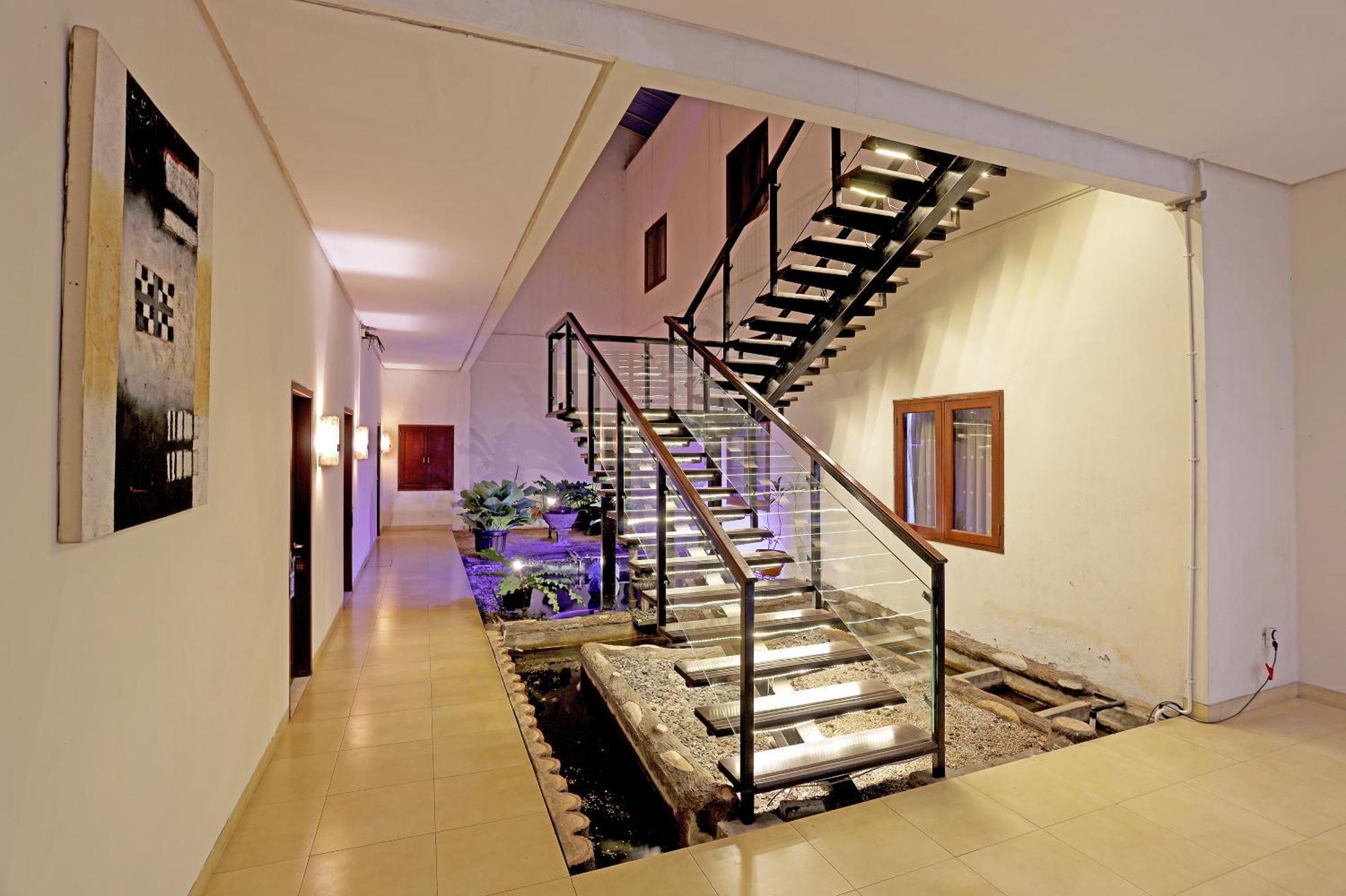 Guest house Jambuluwuk Pakubuwono 3*