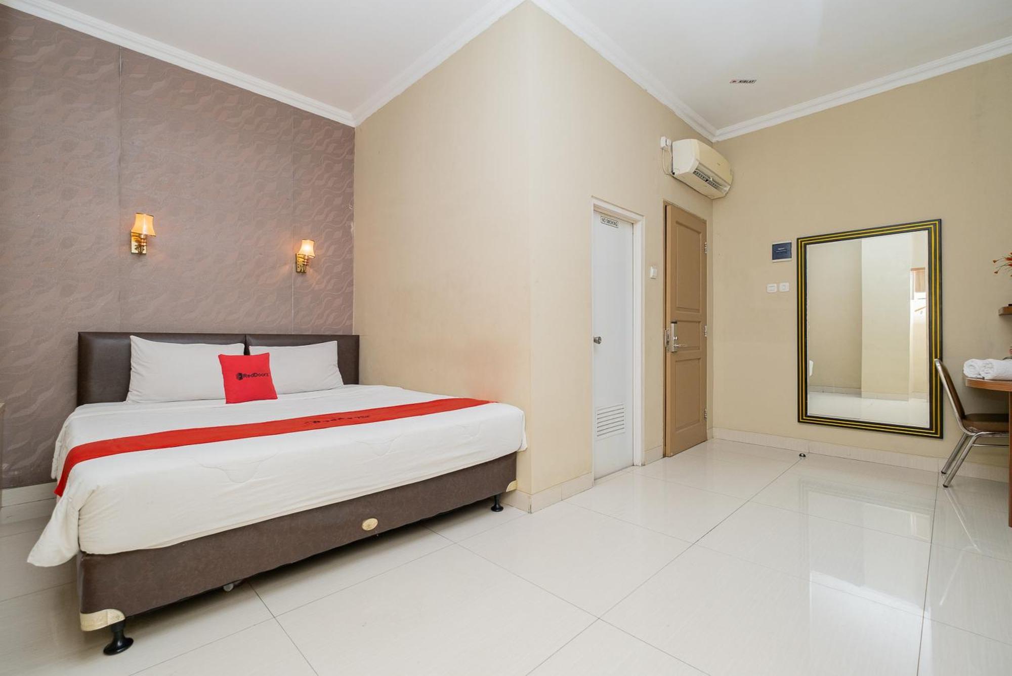 Reddoorz @ Cideng Barat 3* Jakarta