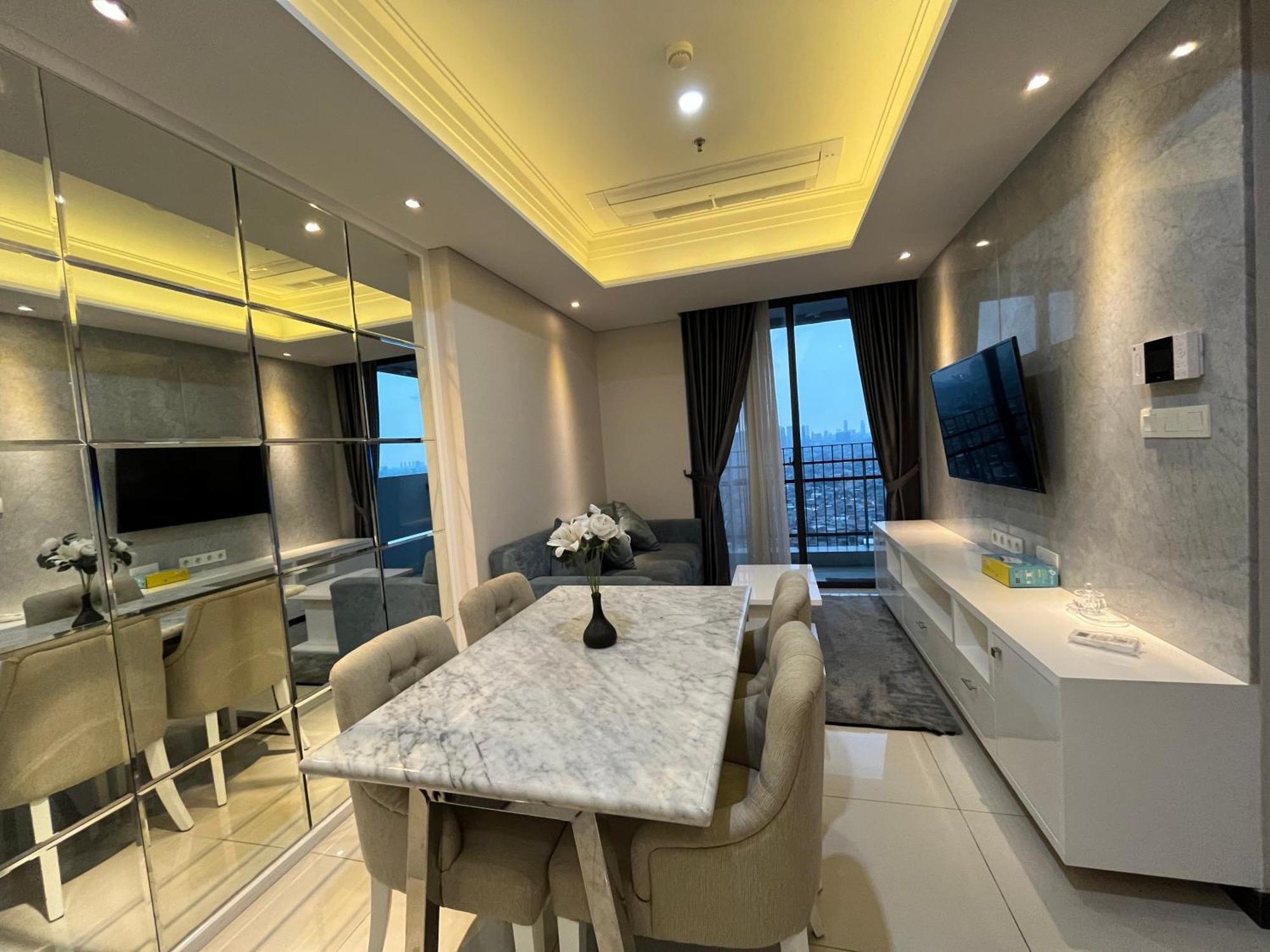 Luxury & Comfy 2+1br @kokas Apartment Jakarta