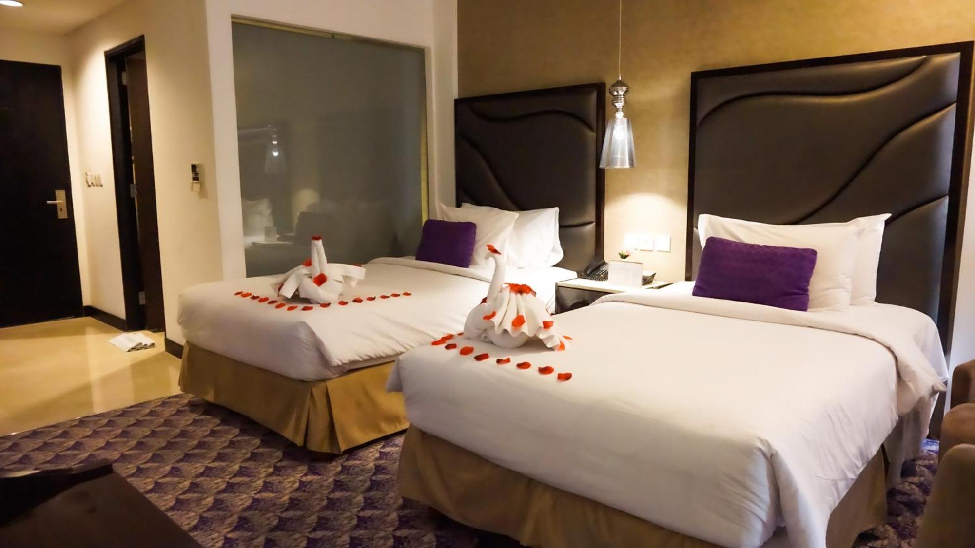 Aston Bellevue Radio Dalam Khách sạn 4*