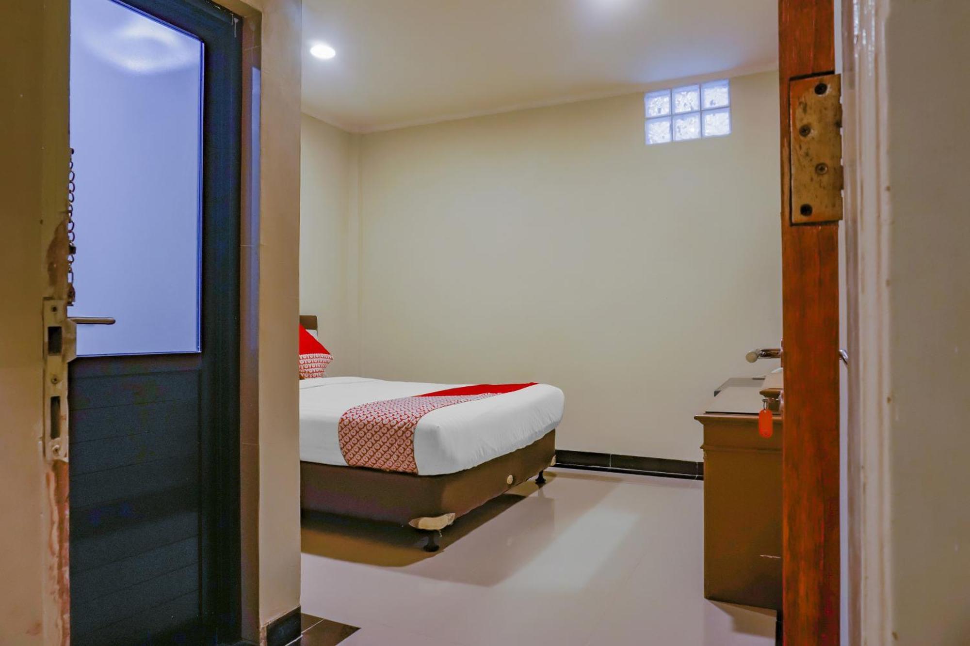 Oyo 117 Blueberry 2* Jakarta