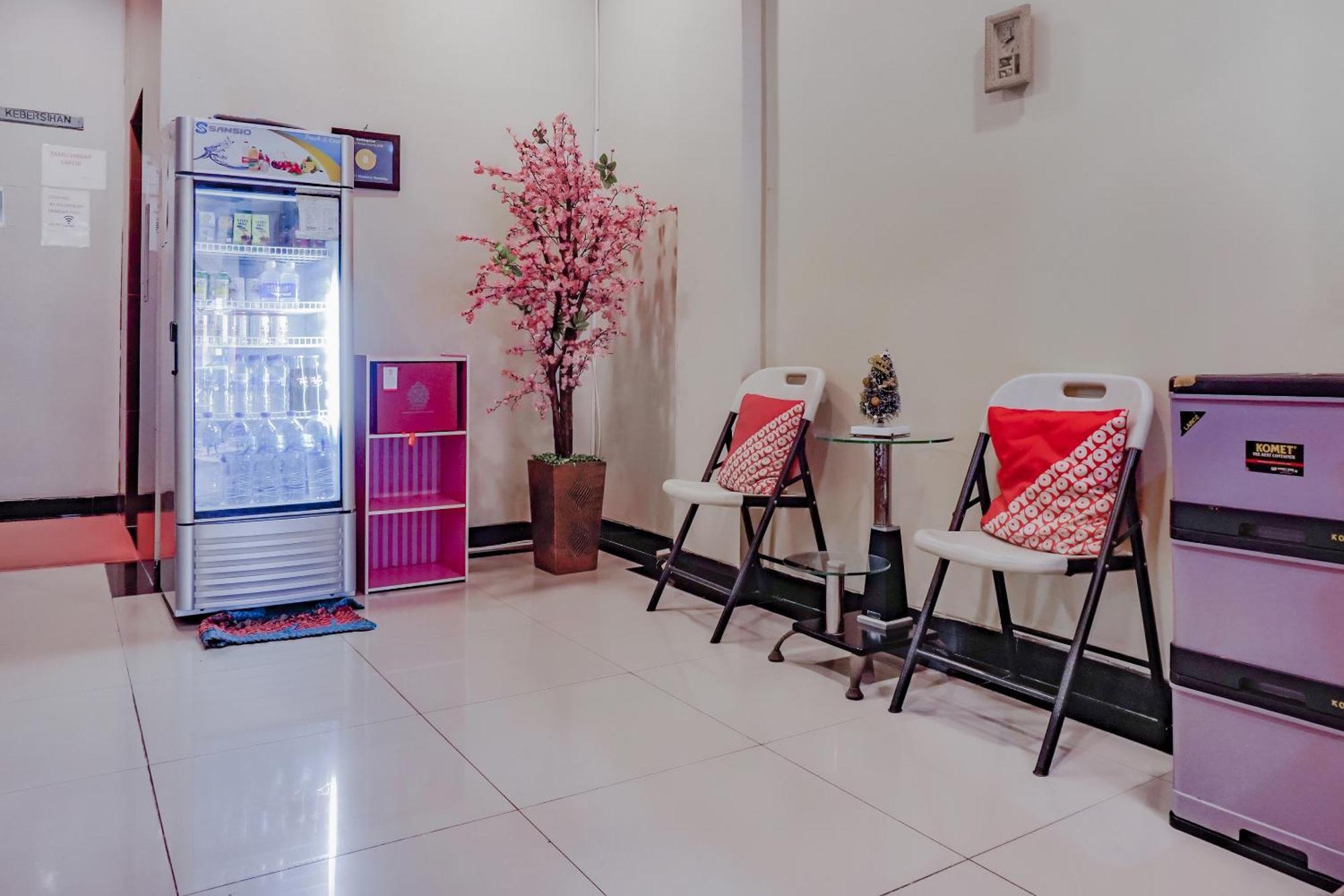 Hotel Oyo 117 Blueberry