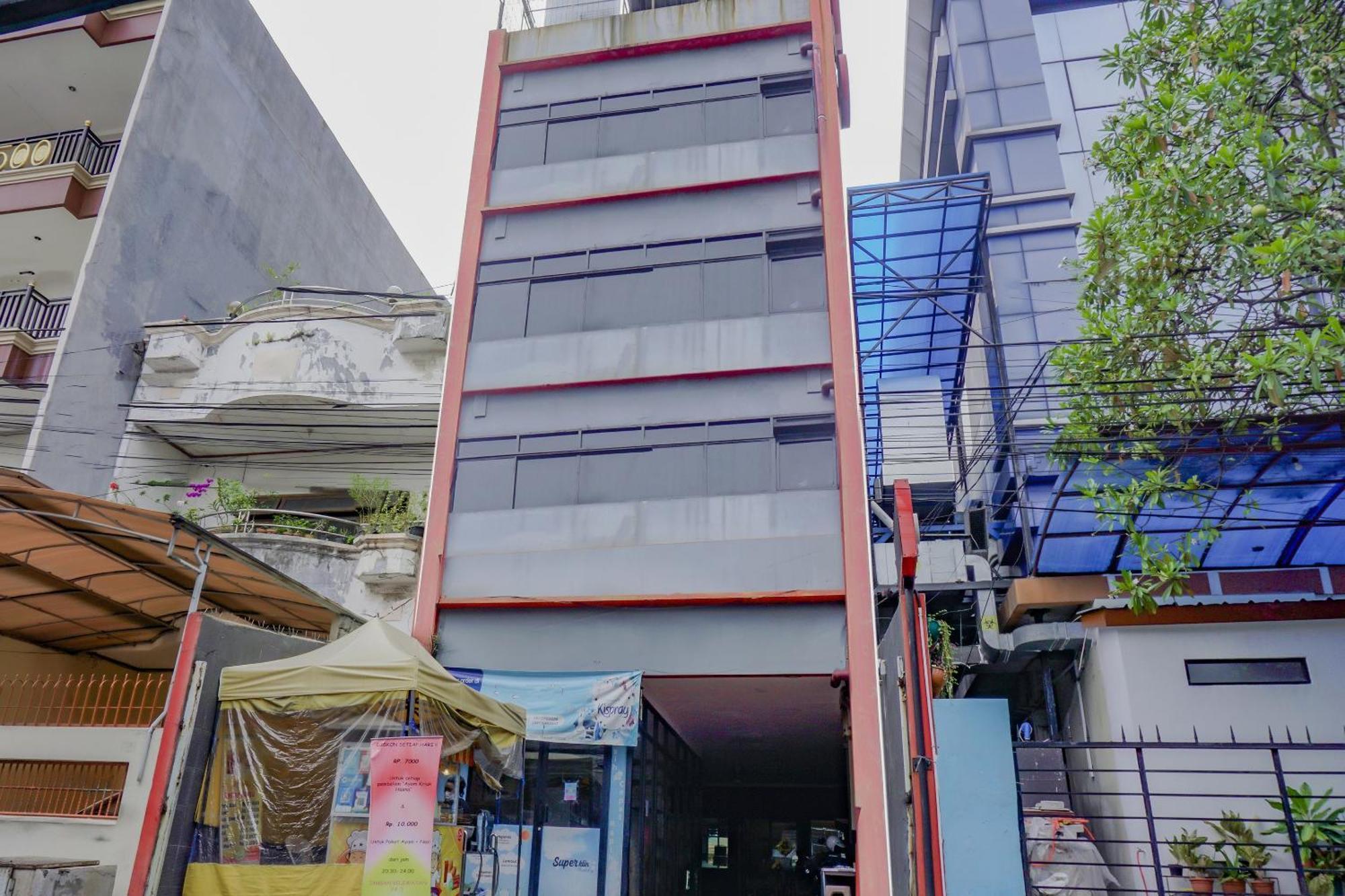 Hotel Oyo 117 Blueberry