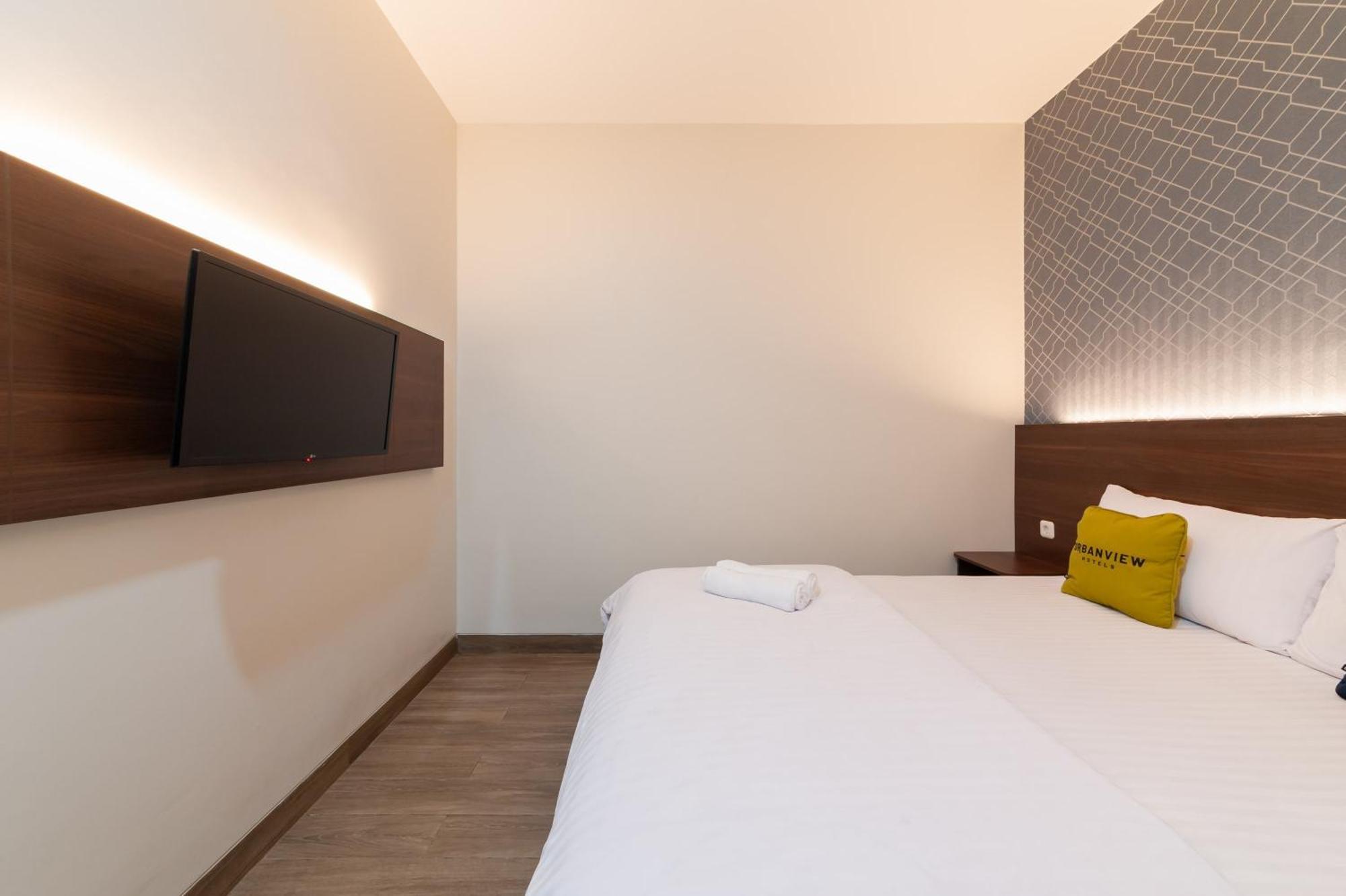 Urbanview Cengkareng By Reddoorz 3*