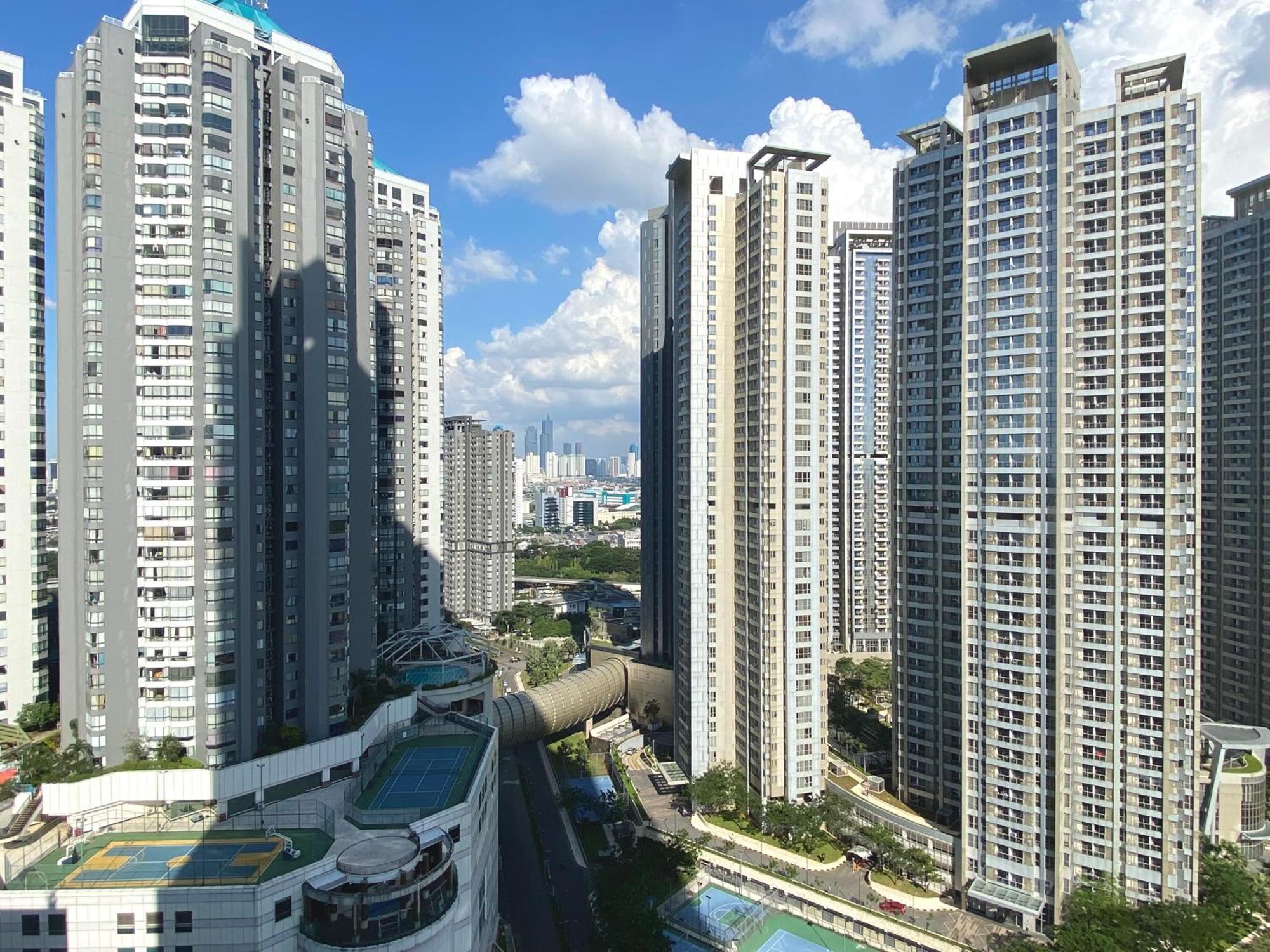 Luxe Living @central Park Jakarta