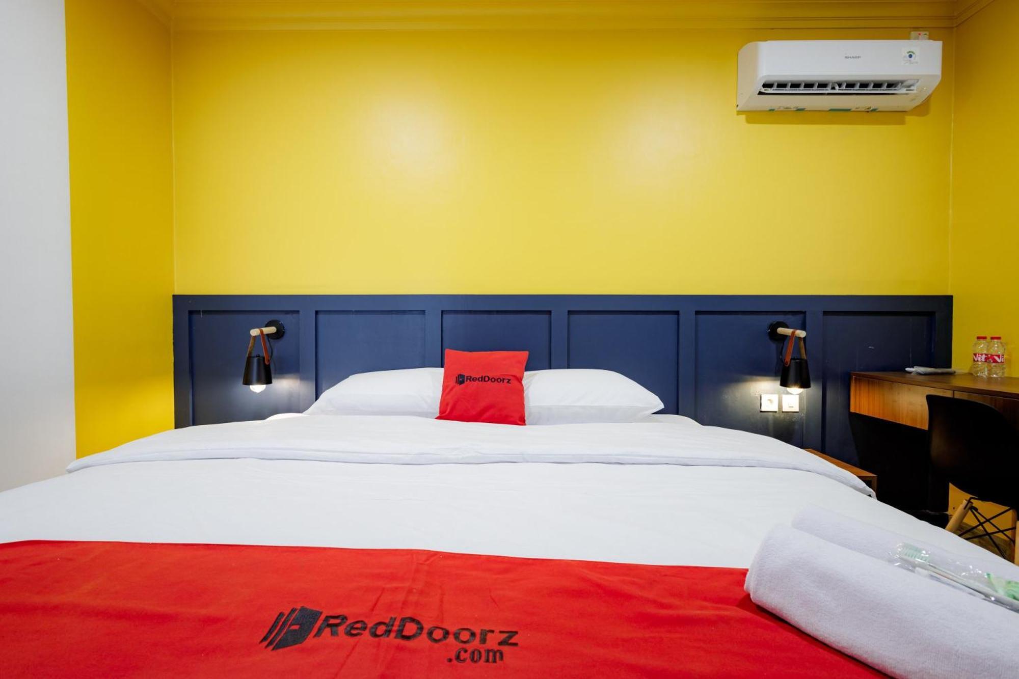 Reddoorz At Jalan Gatot Subroto 2*