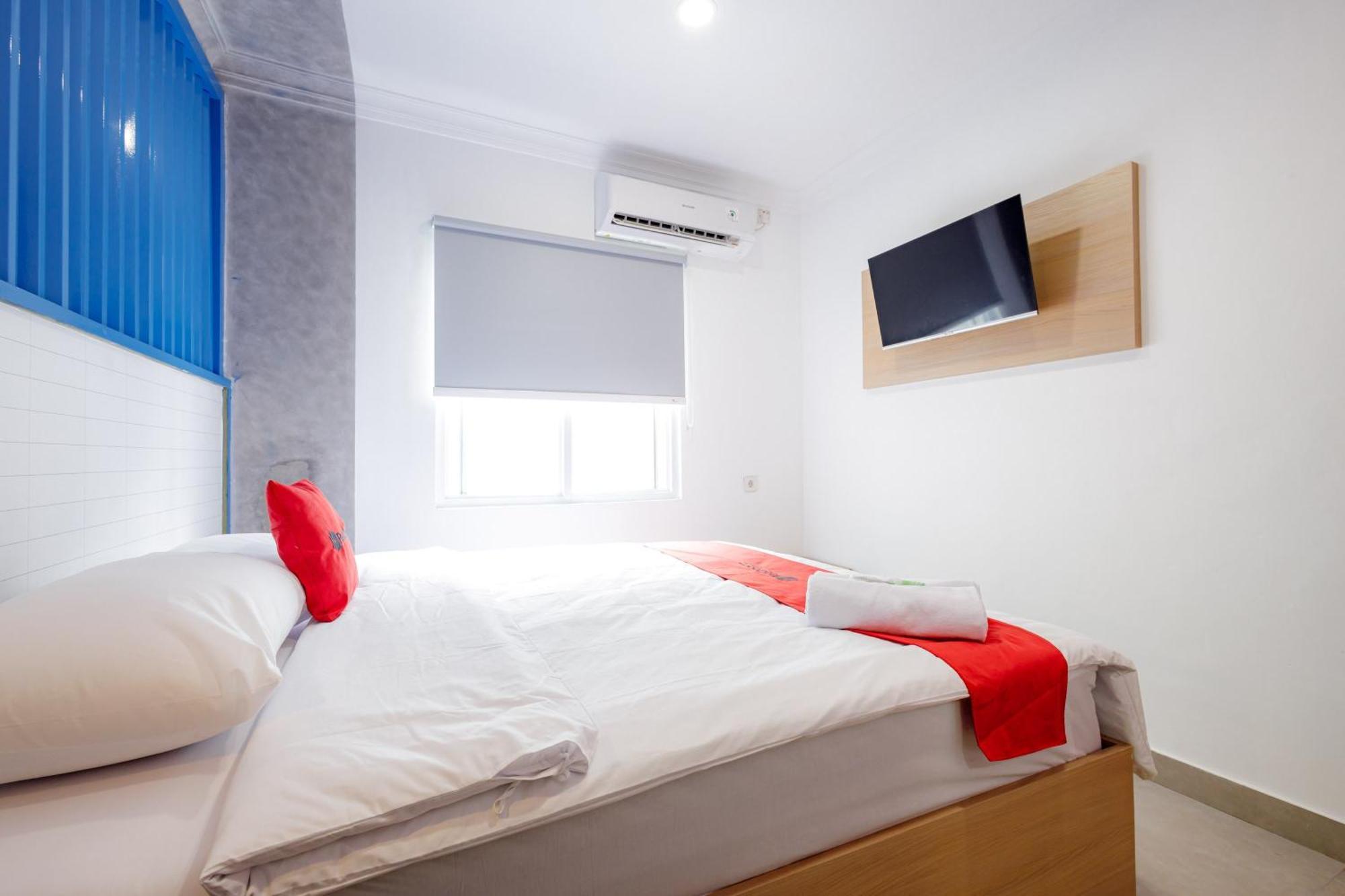 Reddoorz At Jalan Gatot Subroto Guest house