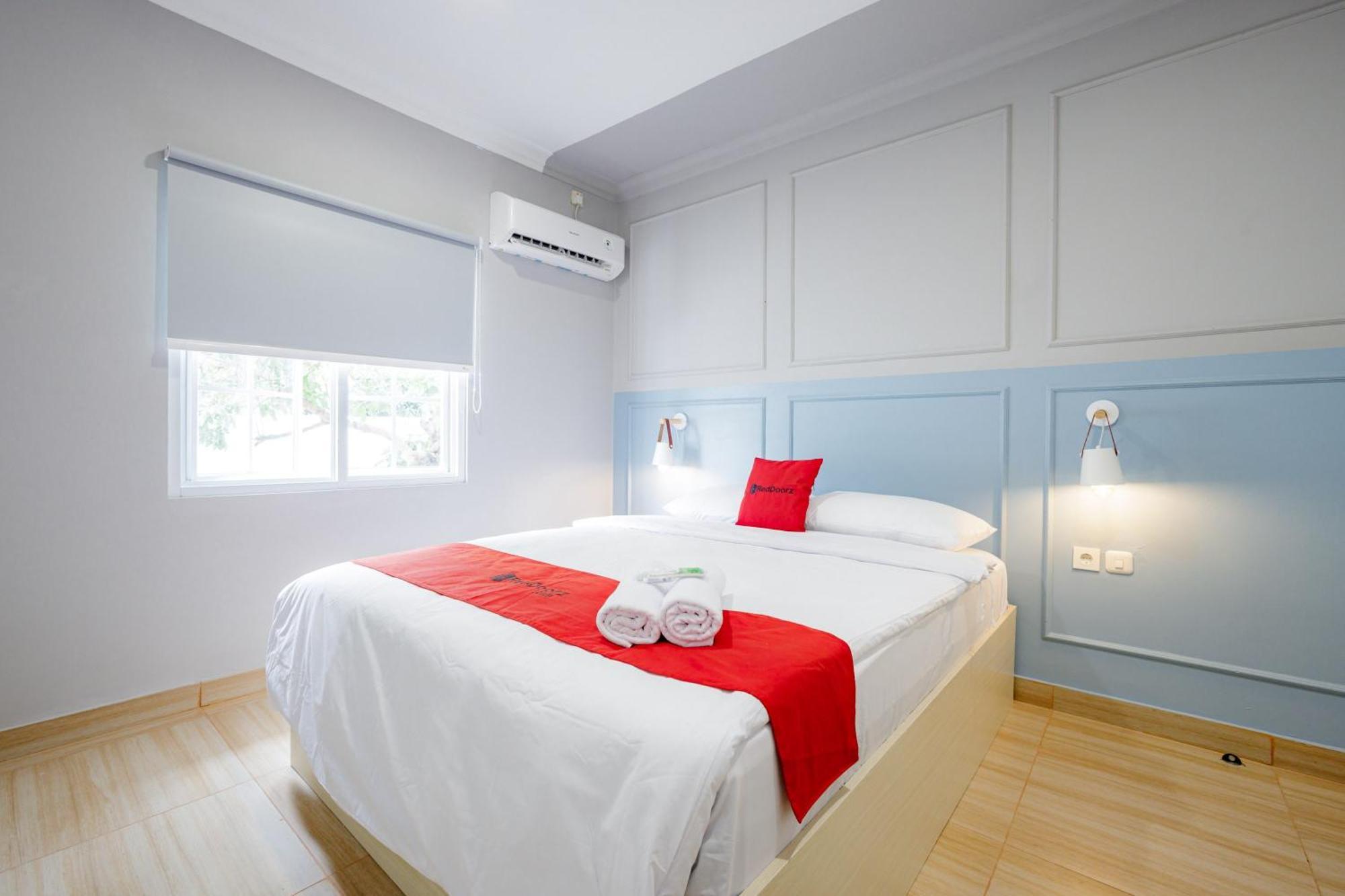 Reddoorz At Jalan Gatot Subroto Guest house 2*