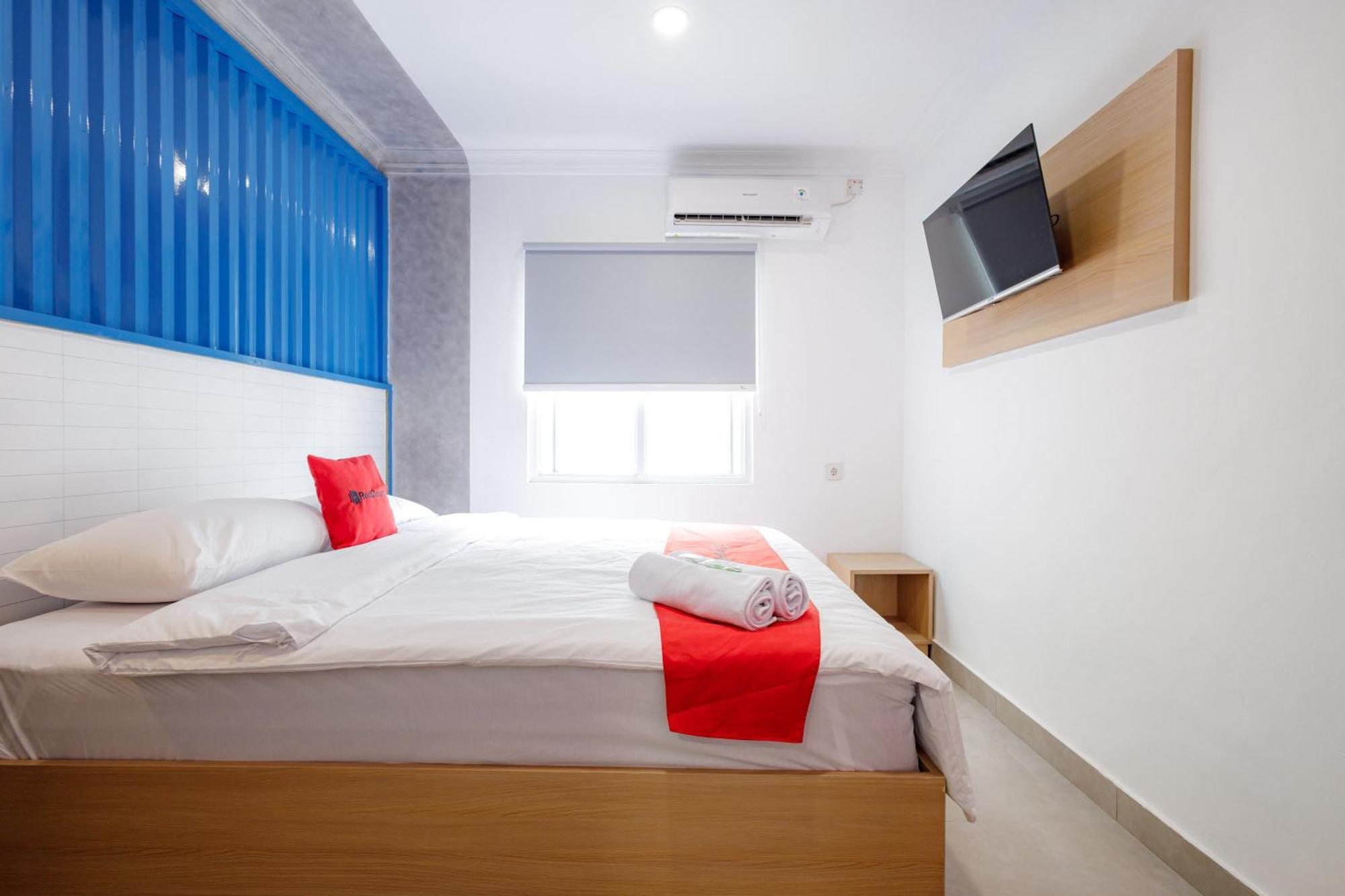 Guest house Reddoorz At Jalan Gatot Subroto Jakarta