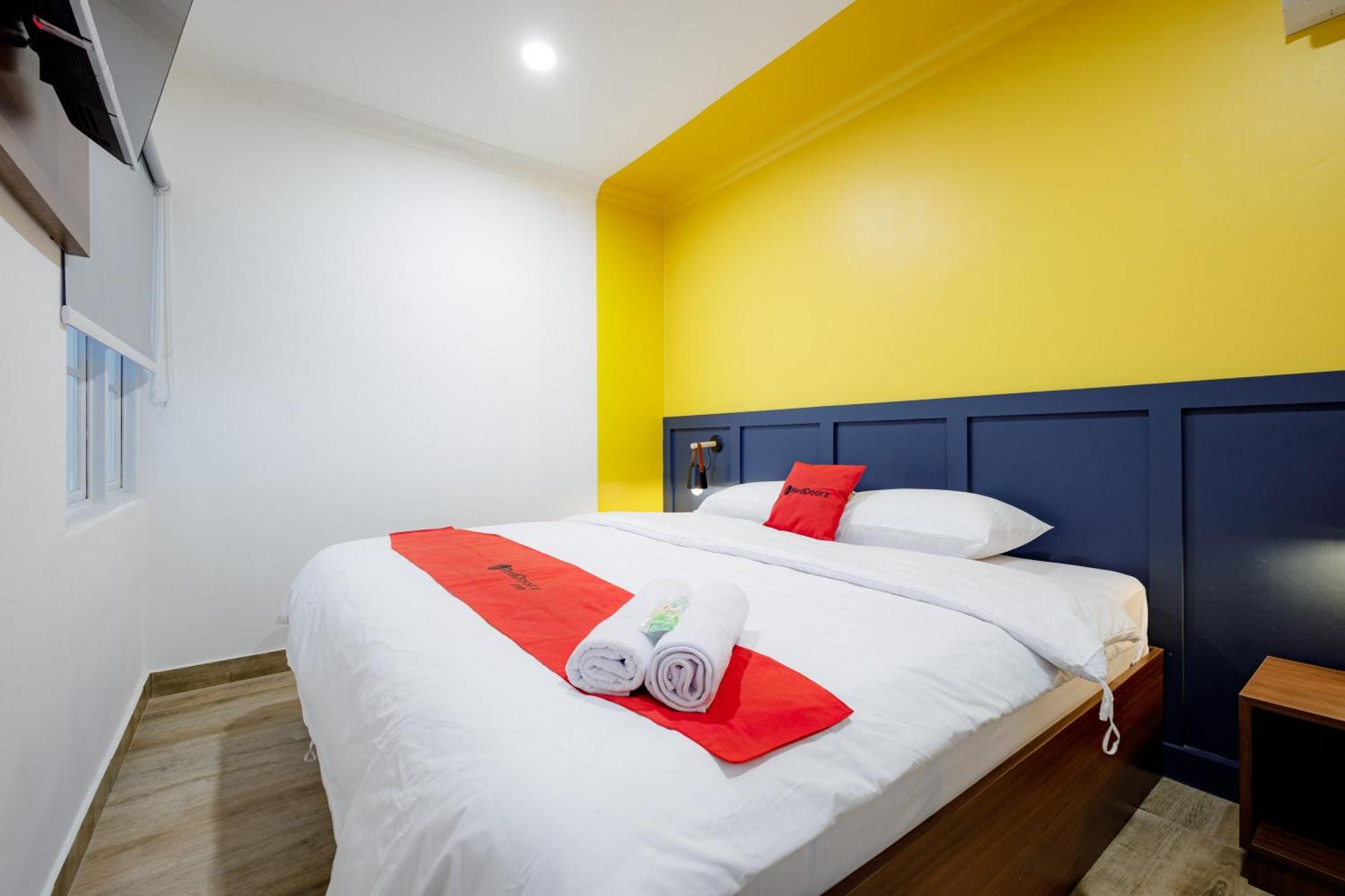 Guest house Reddoorz At Jalan Gatot Subroto 2*
