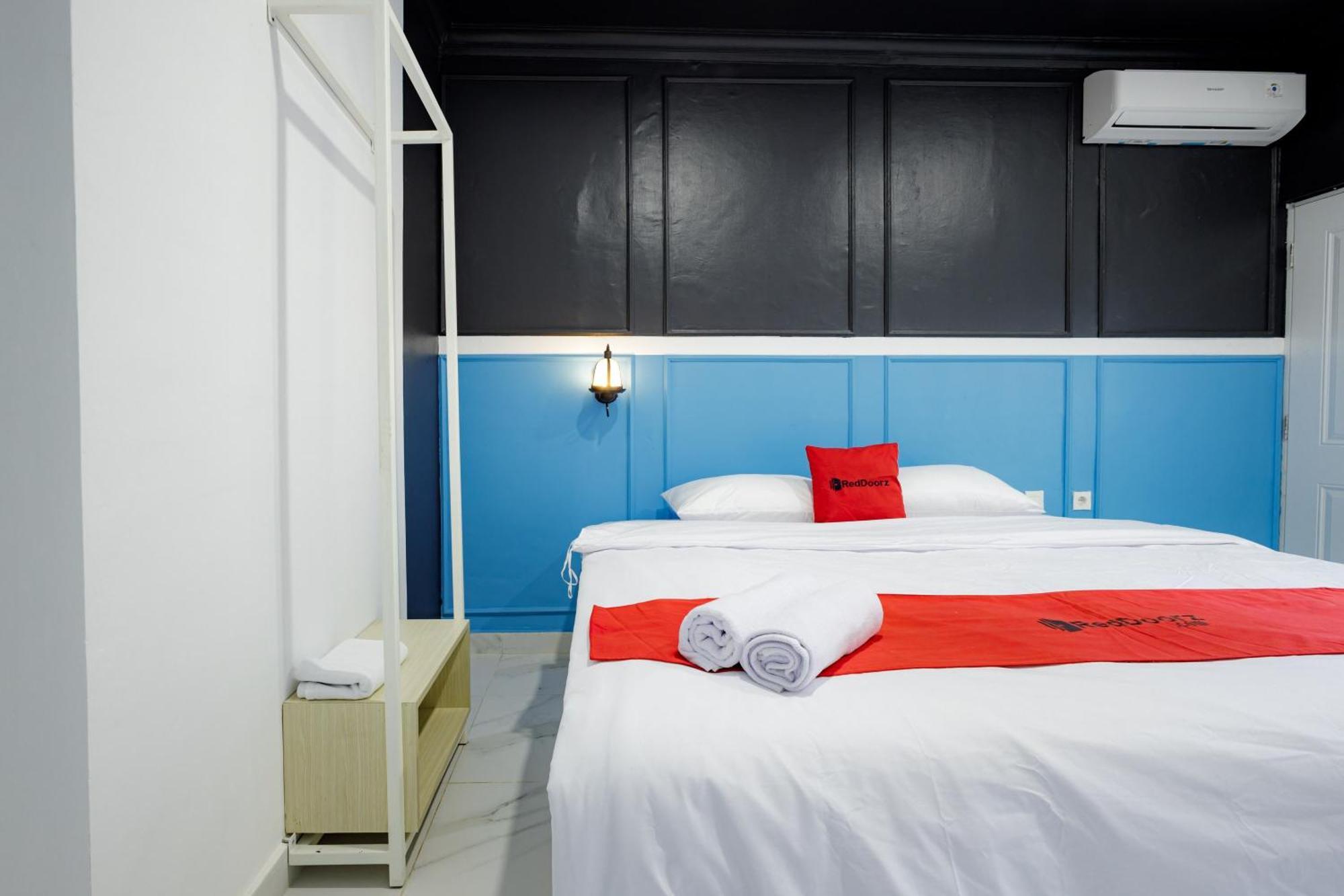 Guest house Reddoorz At Jalan Gatot Subroto Jakarta
