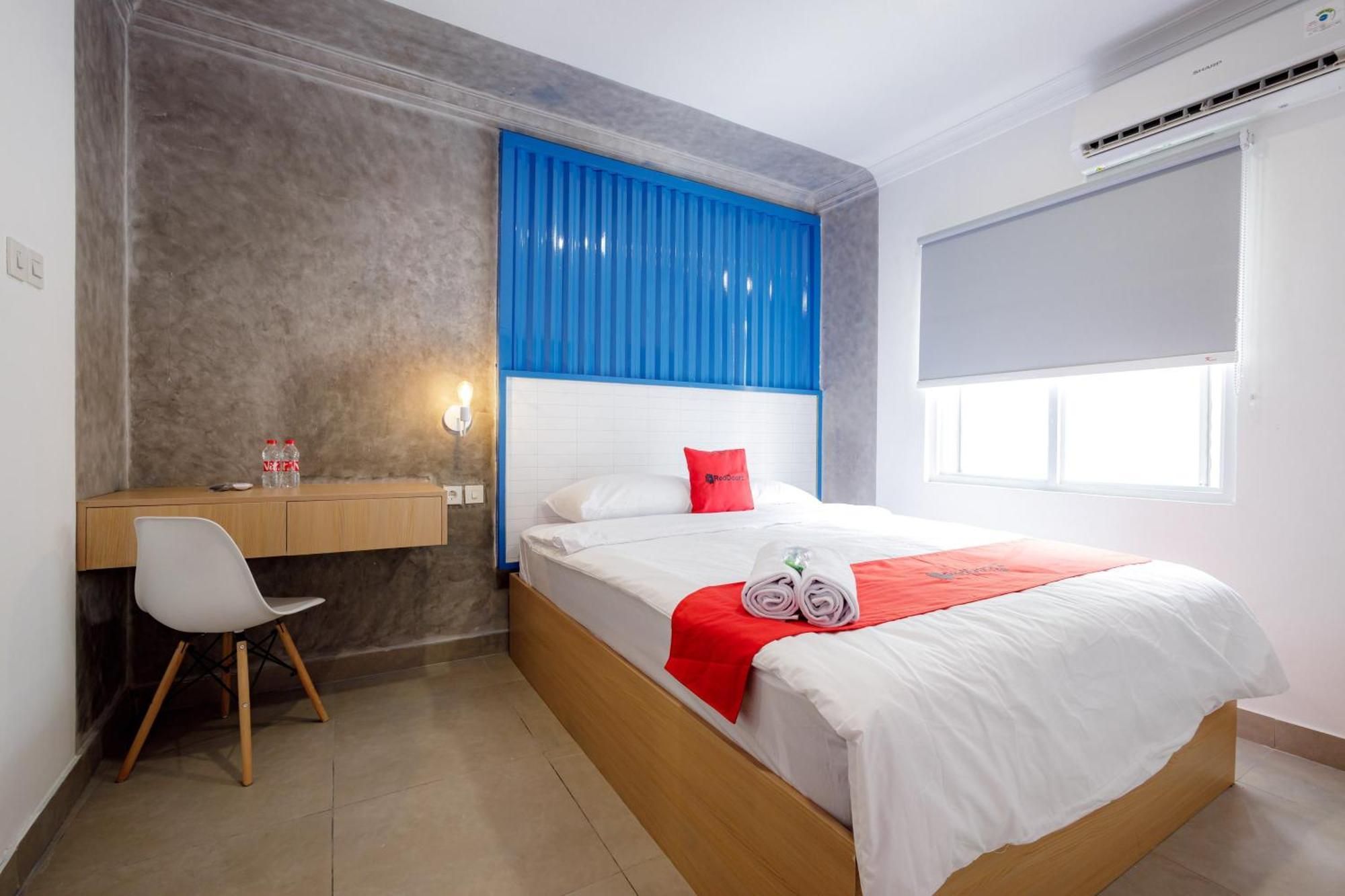 Reddoorz At Jalan Gatot Subroto Guest house 2*