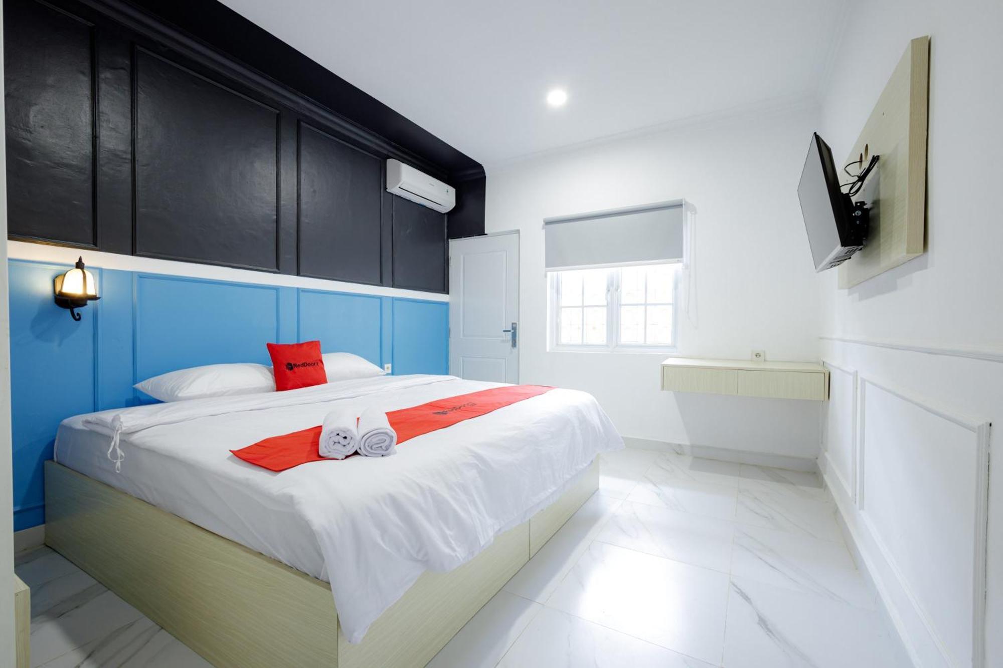 Guest house Reddoorz At Jalan Gatot Subroto Jakarta