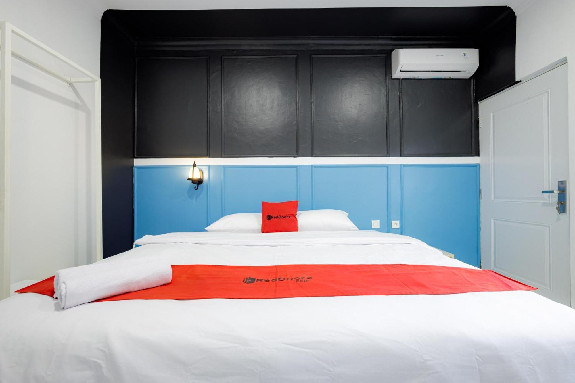 Reddoorz At Jalan Gatot Subroto Guest house 2*