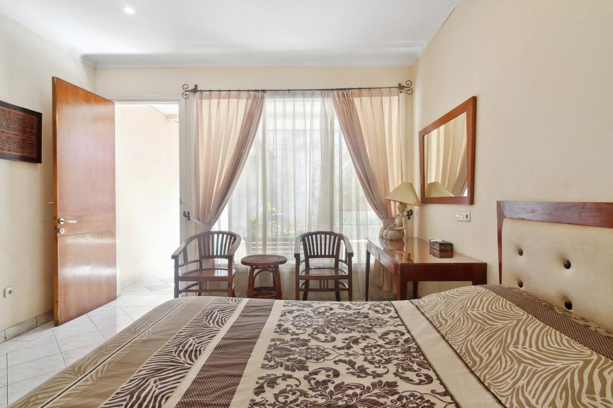 Hotel Puri Sawo Manila