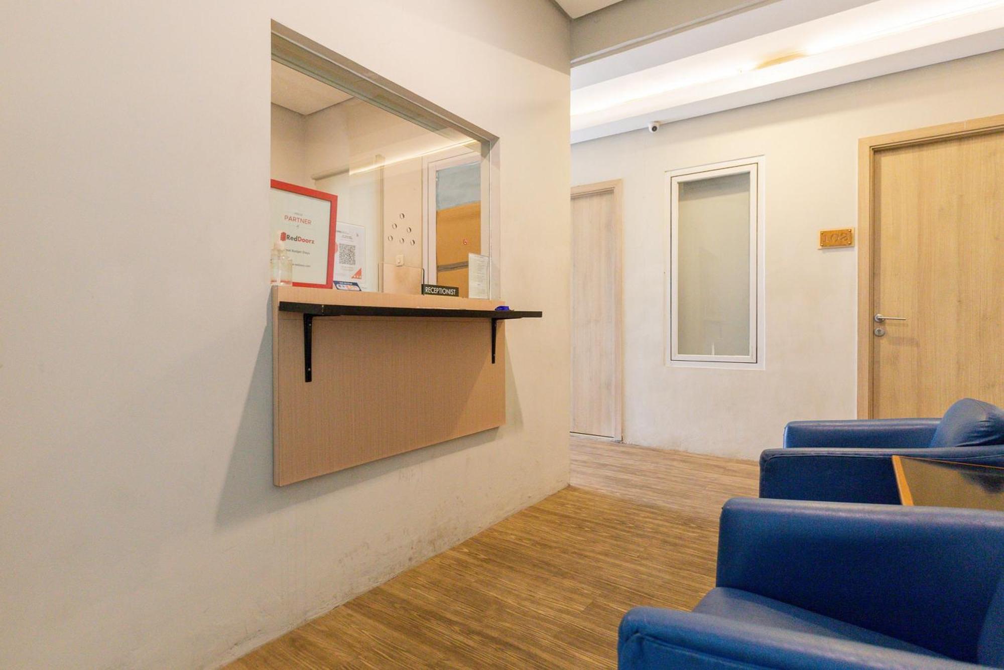 Reddoorz Syariah Near Mall Indah Hotel 3*