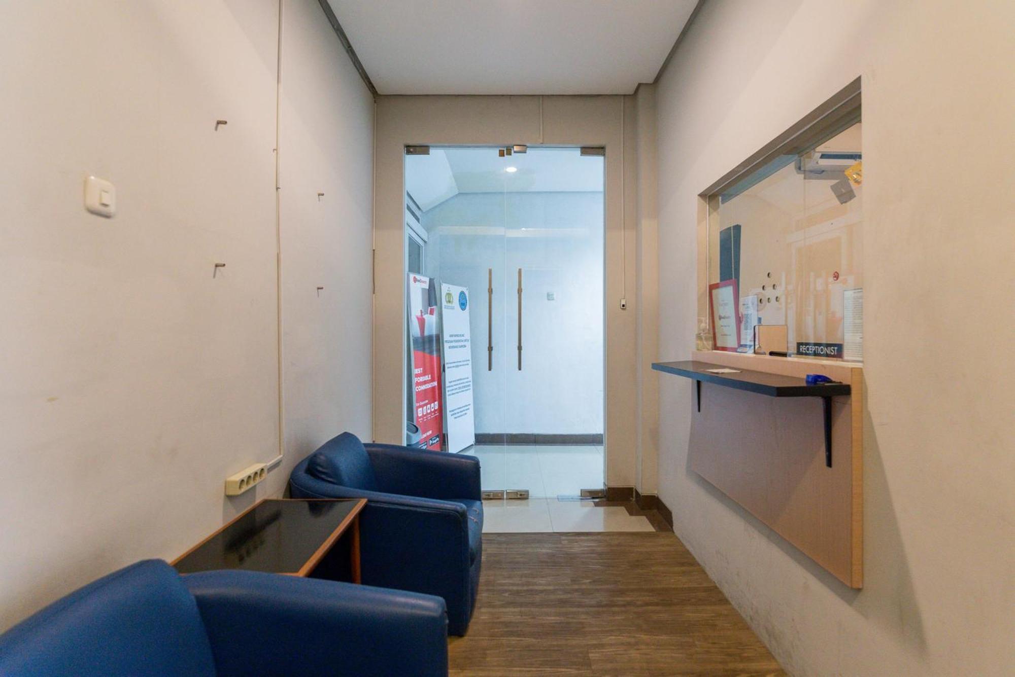 Reddoorz Syariah Near Mall Indah 3*