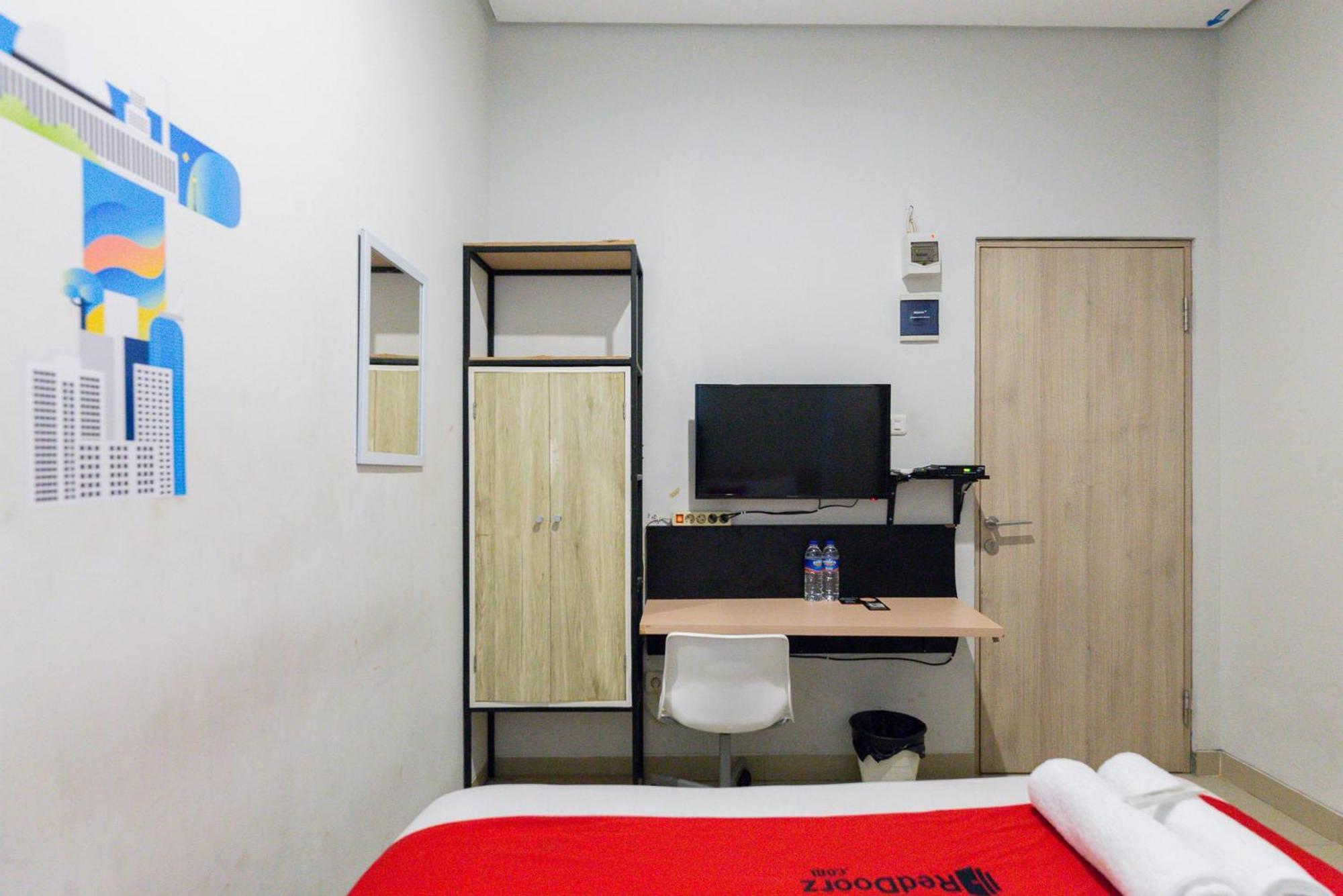 Reddoorz Syariah Near Mall Indah 3* Jacarta