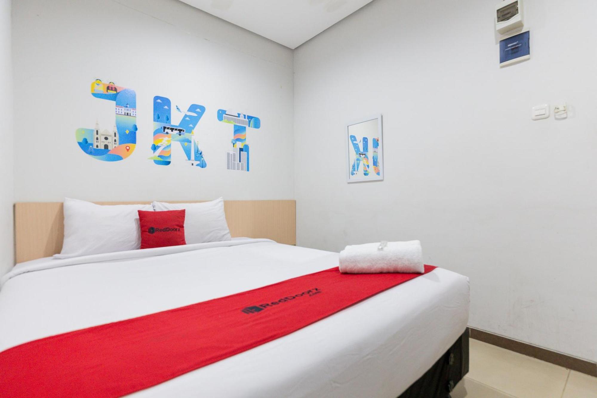 Reddoorz Syariah Near Mall Indah Hotel Jacarta