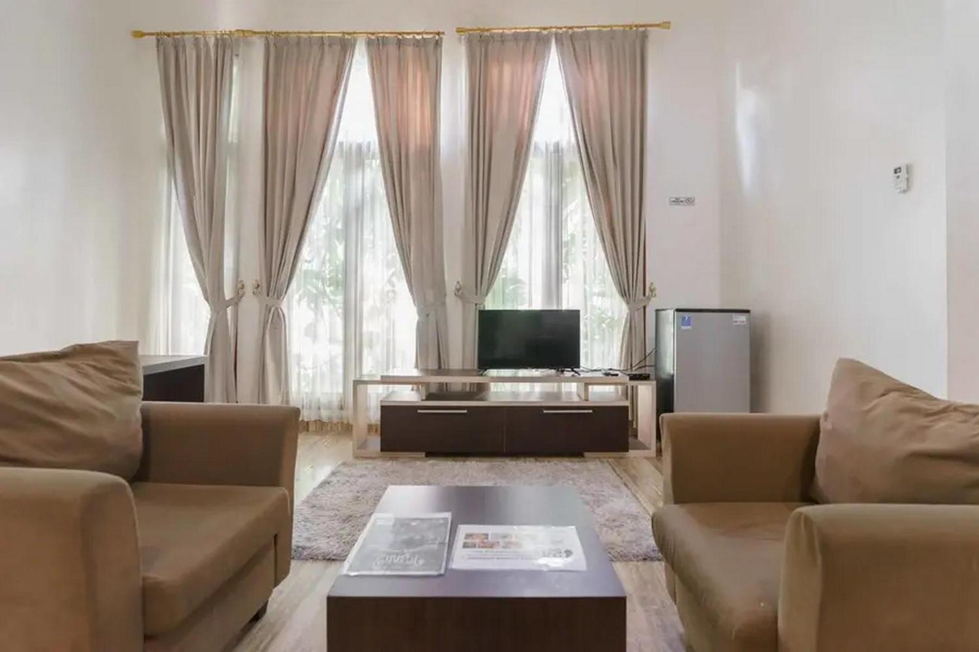 Guest house Reddoorz Premium Near Stasiun Lenteng Agung