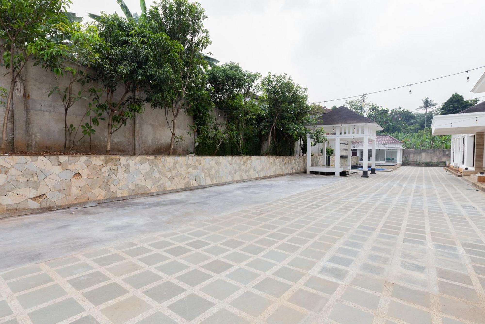 Reddoorz Premium Near Stasiun Lenteng Agung 2* Jakarta