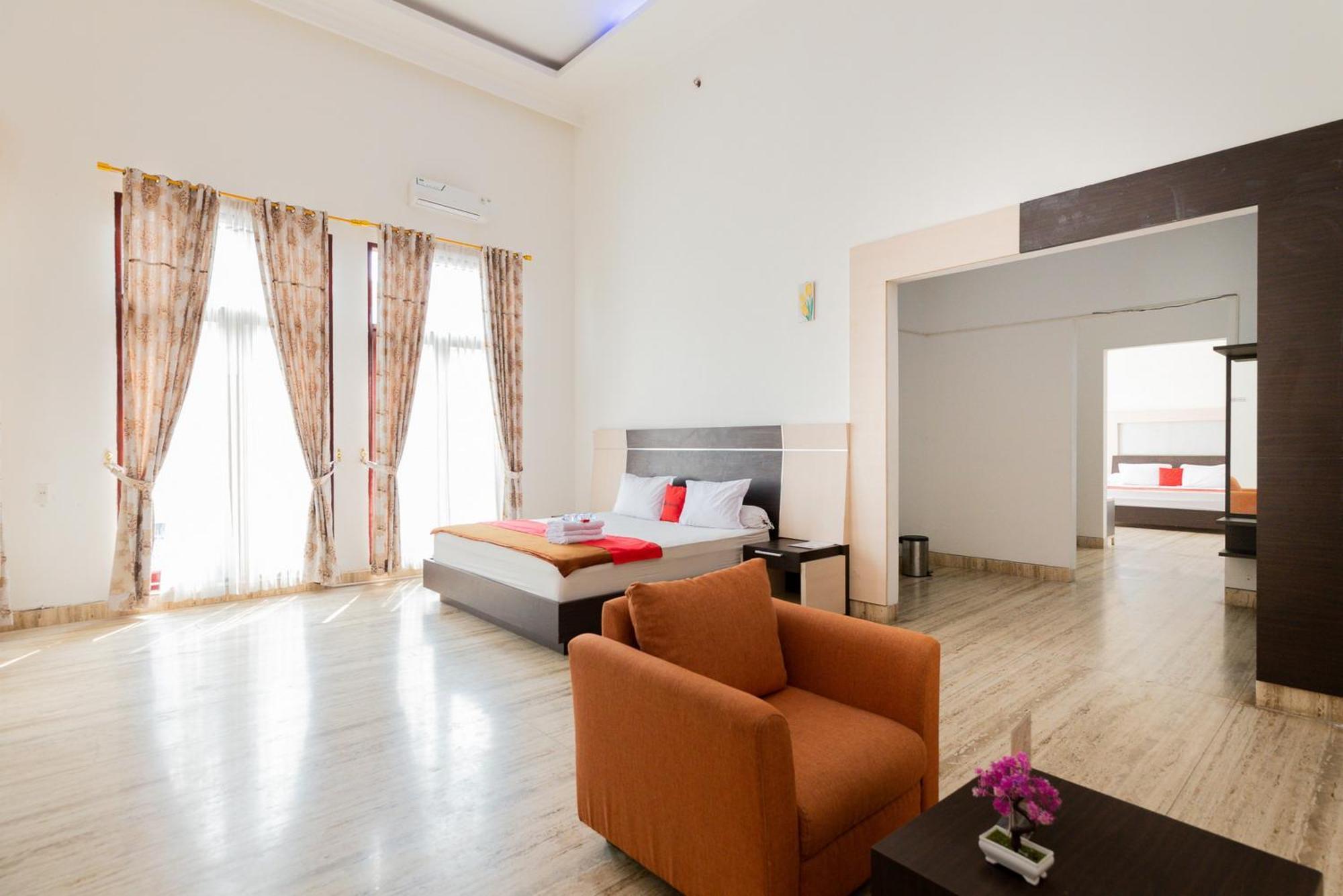 Guest house Reddoorz Premium Near Stasiun Lenteng Agung 2*