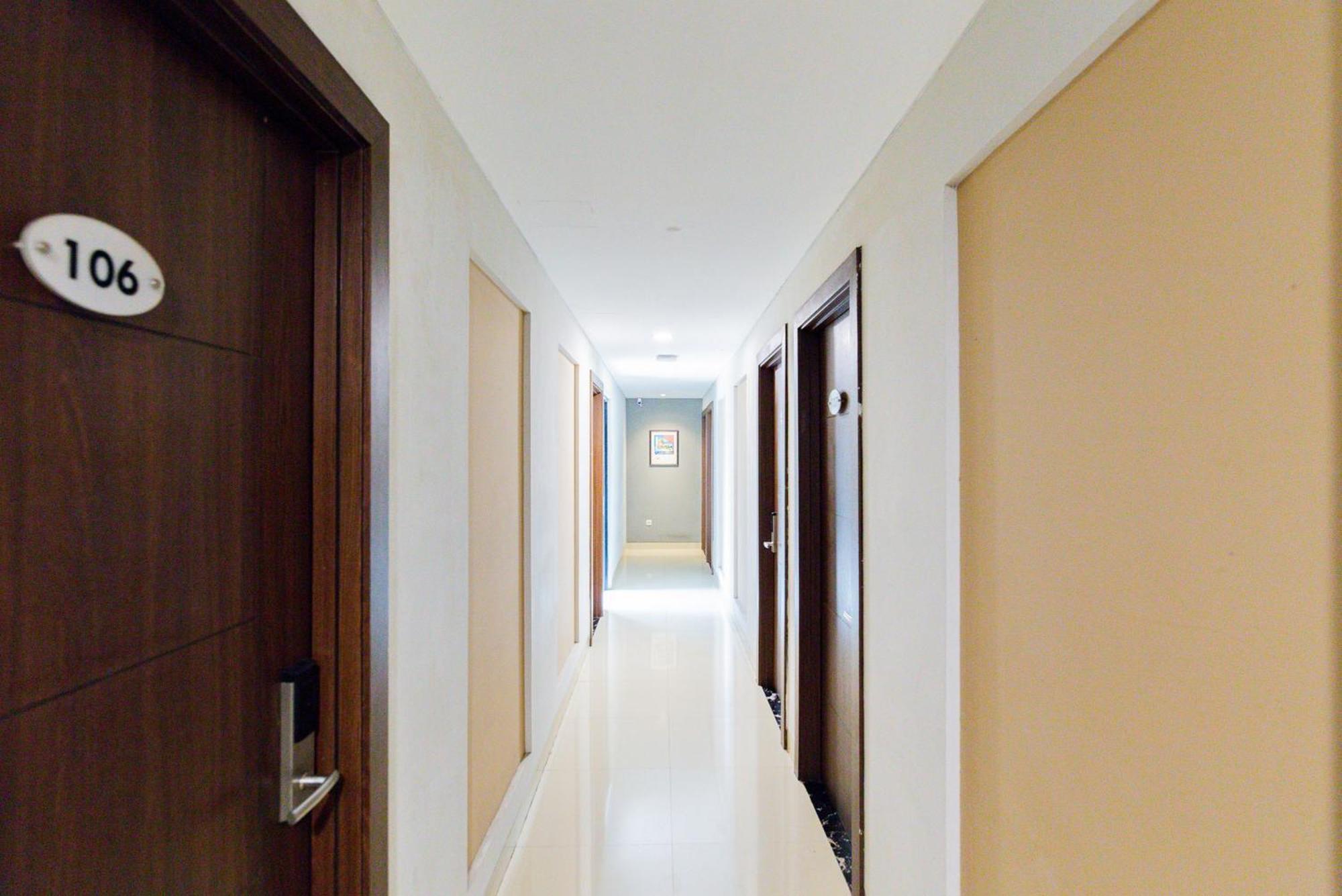 Urbanview Slipi Palmerah Hotel 3*