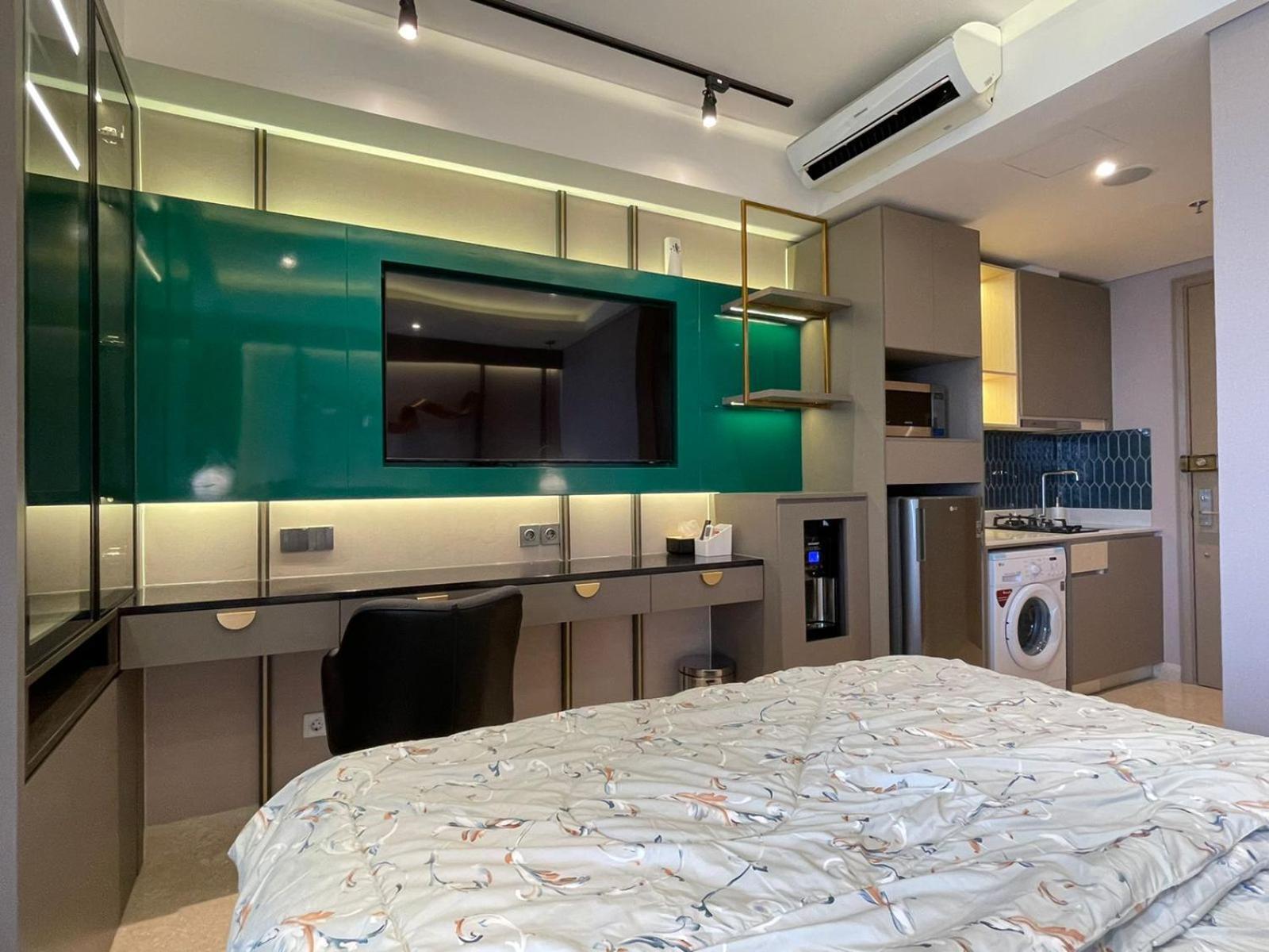 Gold Coast Pik By Dluxx * Jakarta