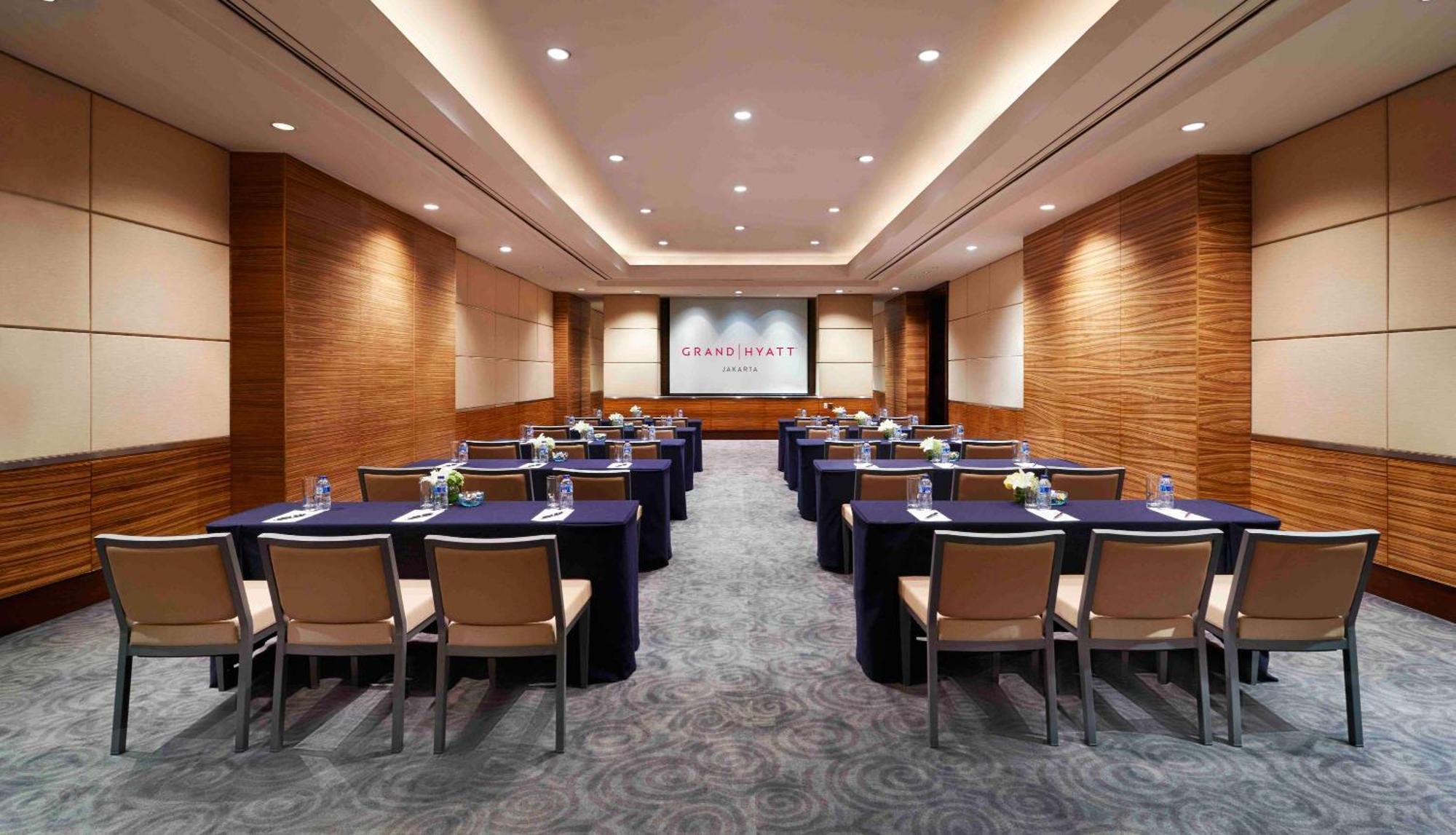 Grand Hyatt Hotel 5*