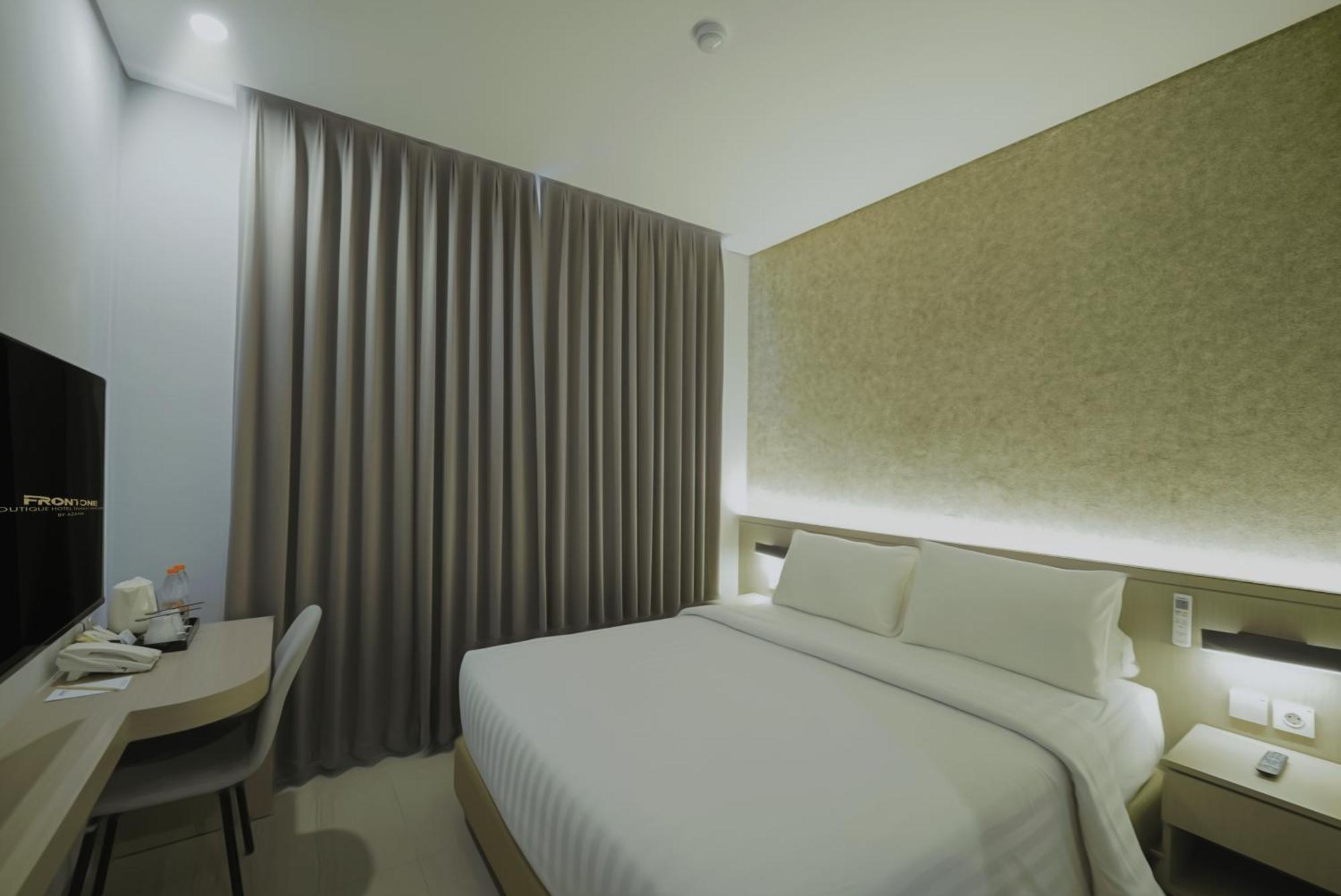 Hotel Front One Boutique Taman Anggrek Jakarta