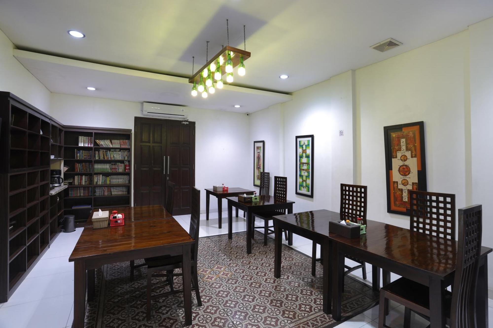 Arcs House Menteng By Jambuluwuk Jakarta