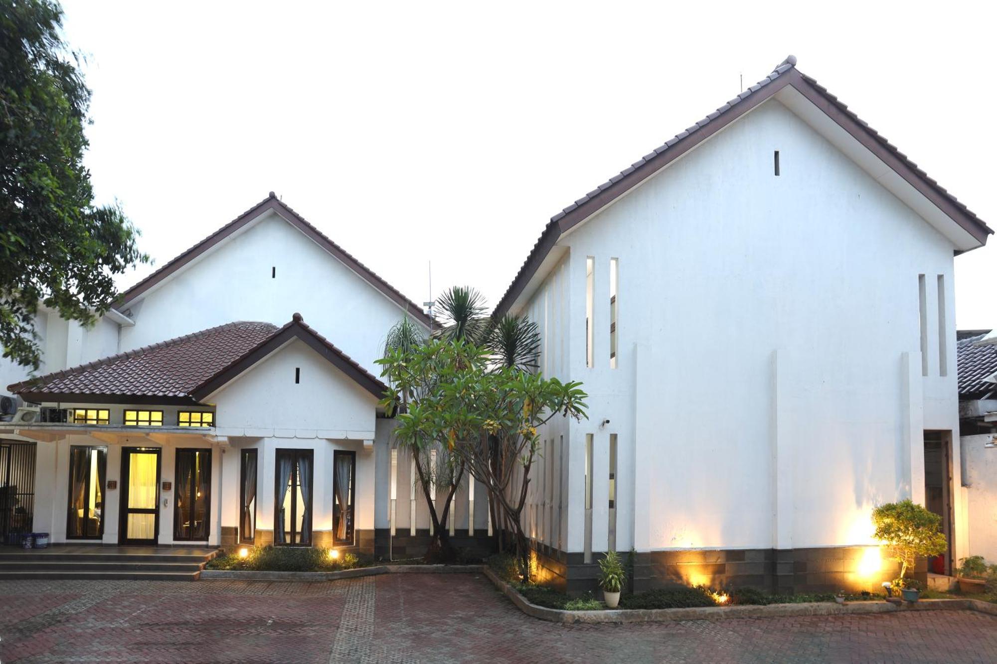 Wisma tamu Arcs House Menteng By Jambuluwuk Jakarta
