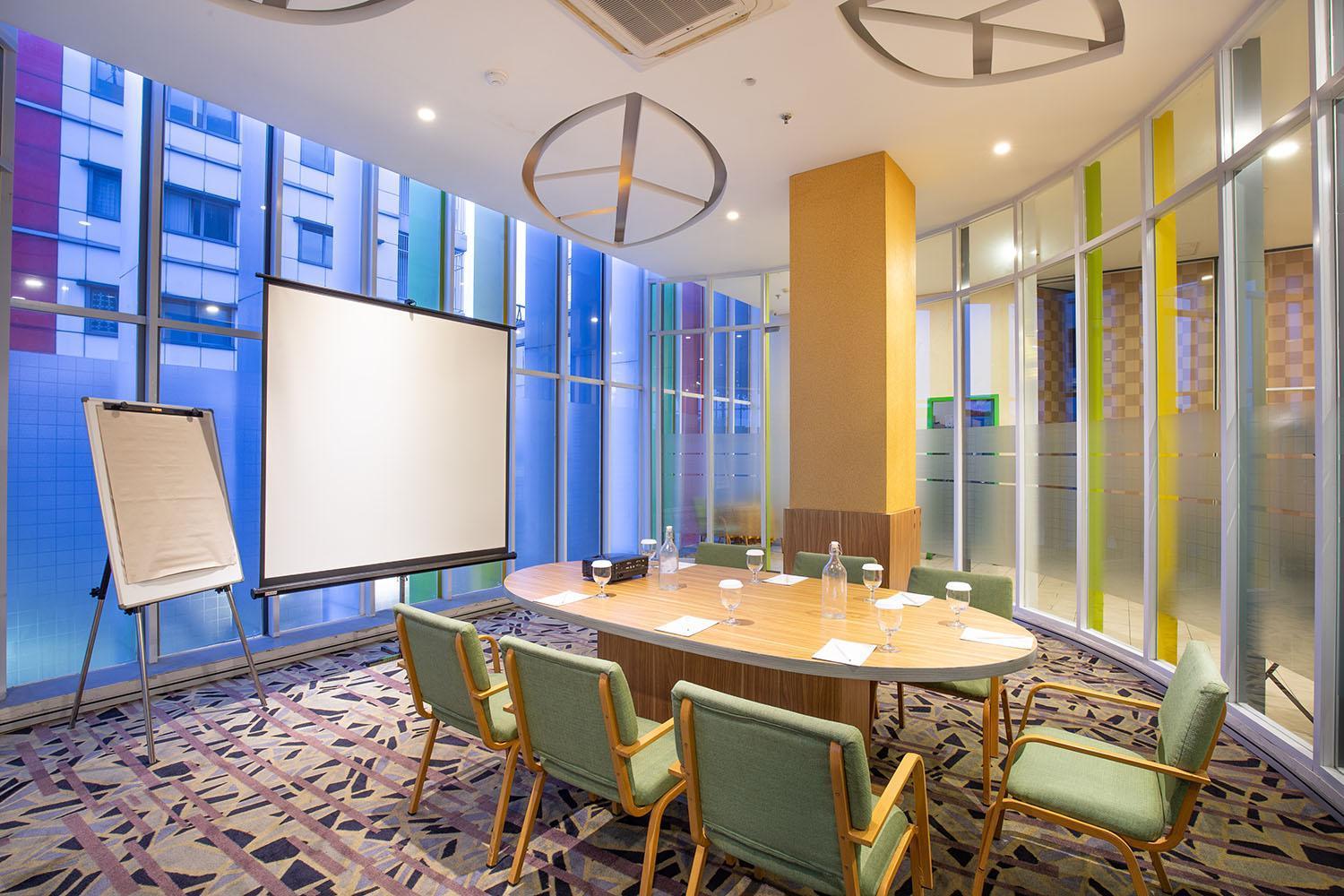 1o1 Urban Pemuda Hotel