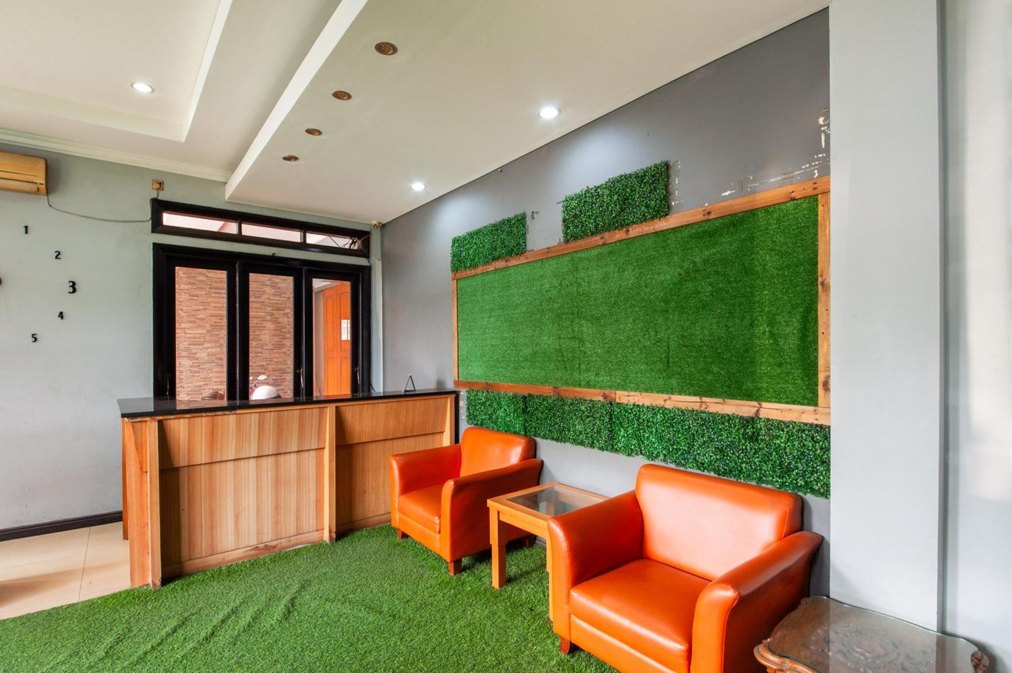 Reddoorz Near Kelapa Dua Kebon Jeruk Hotel 3*