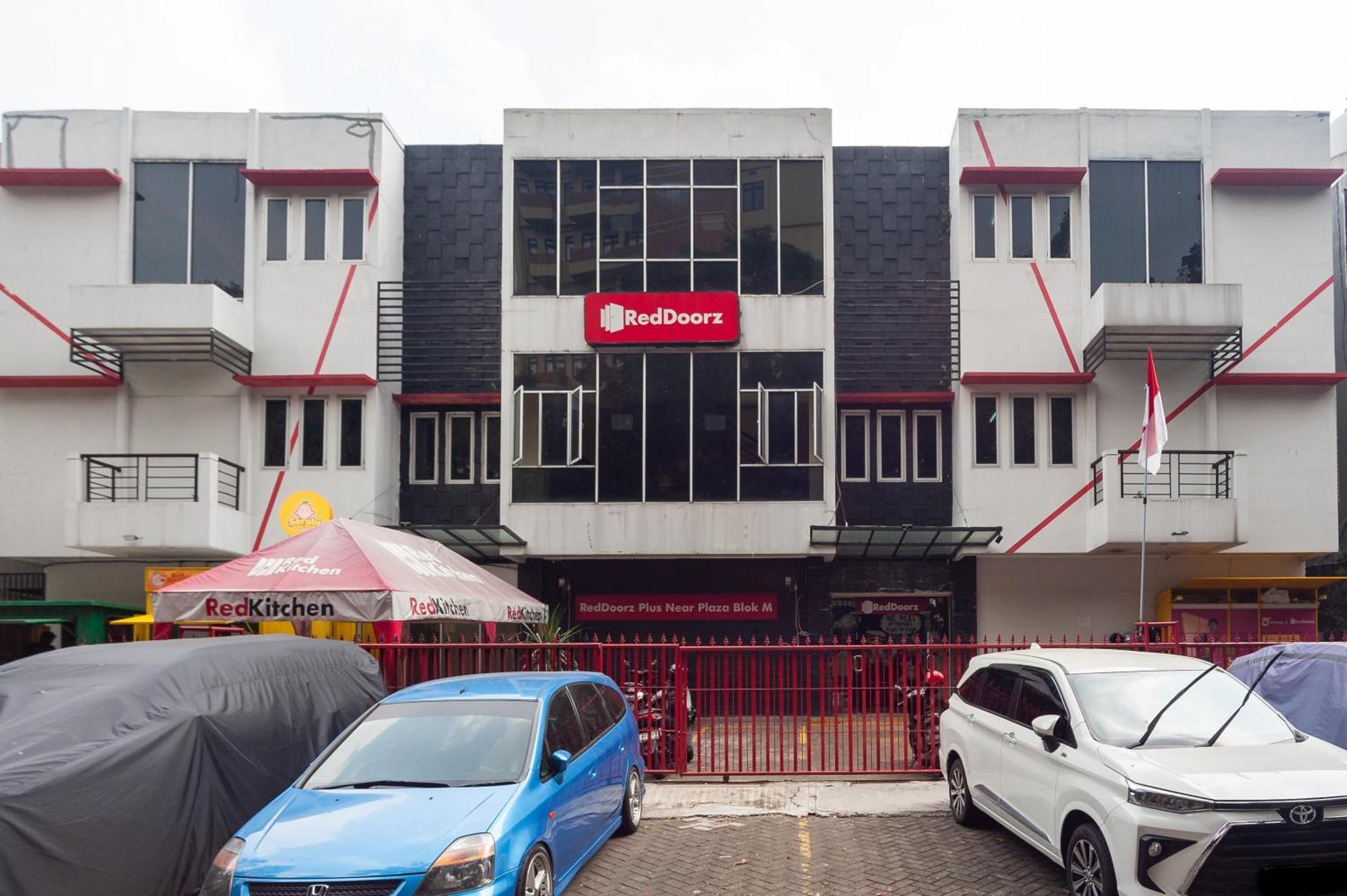 Hotel Reddoorz Near Plaza Blok M