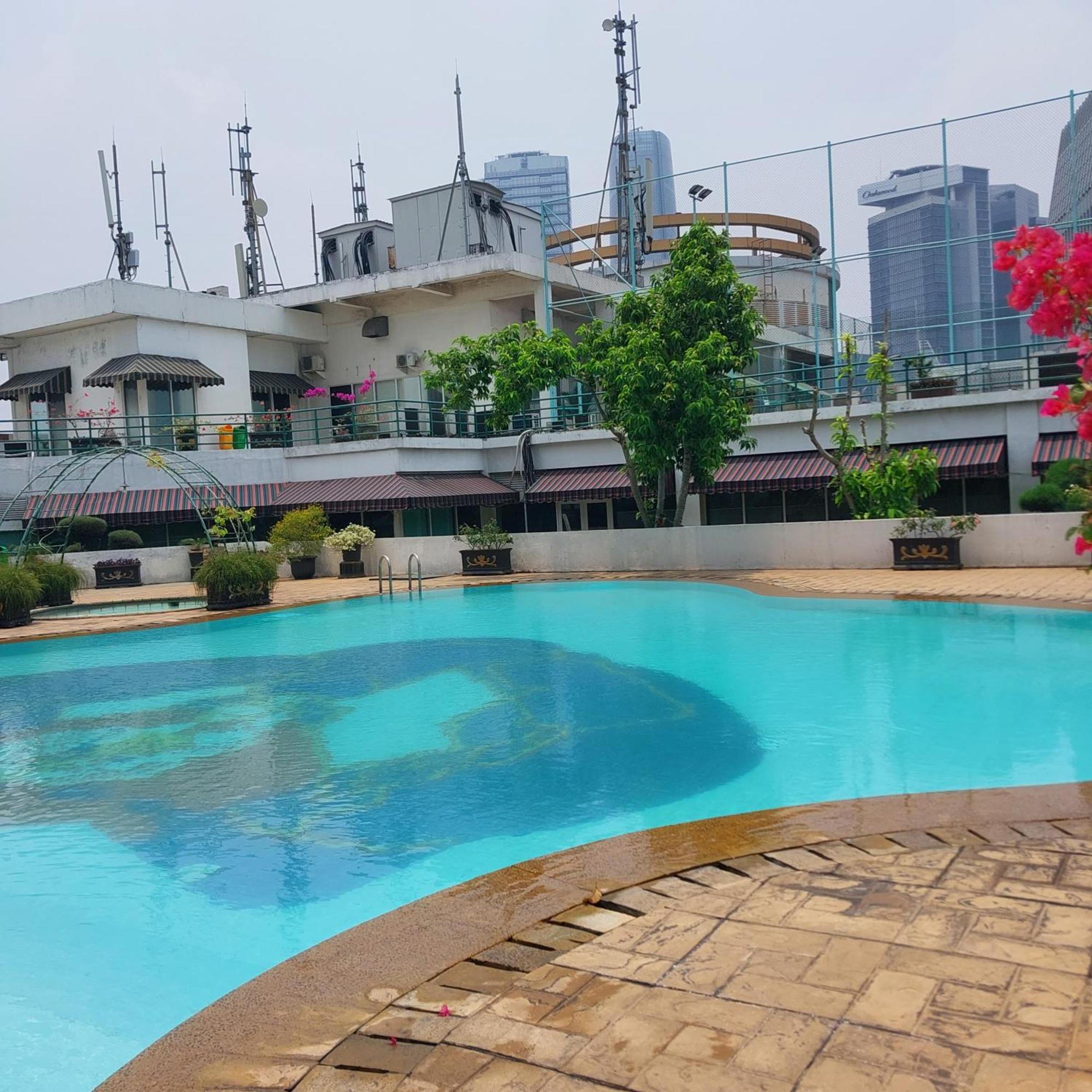 Startegis Di Mega Kuningan Jakarta