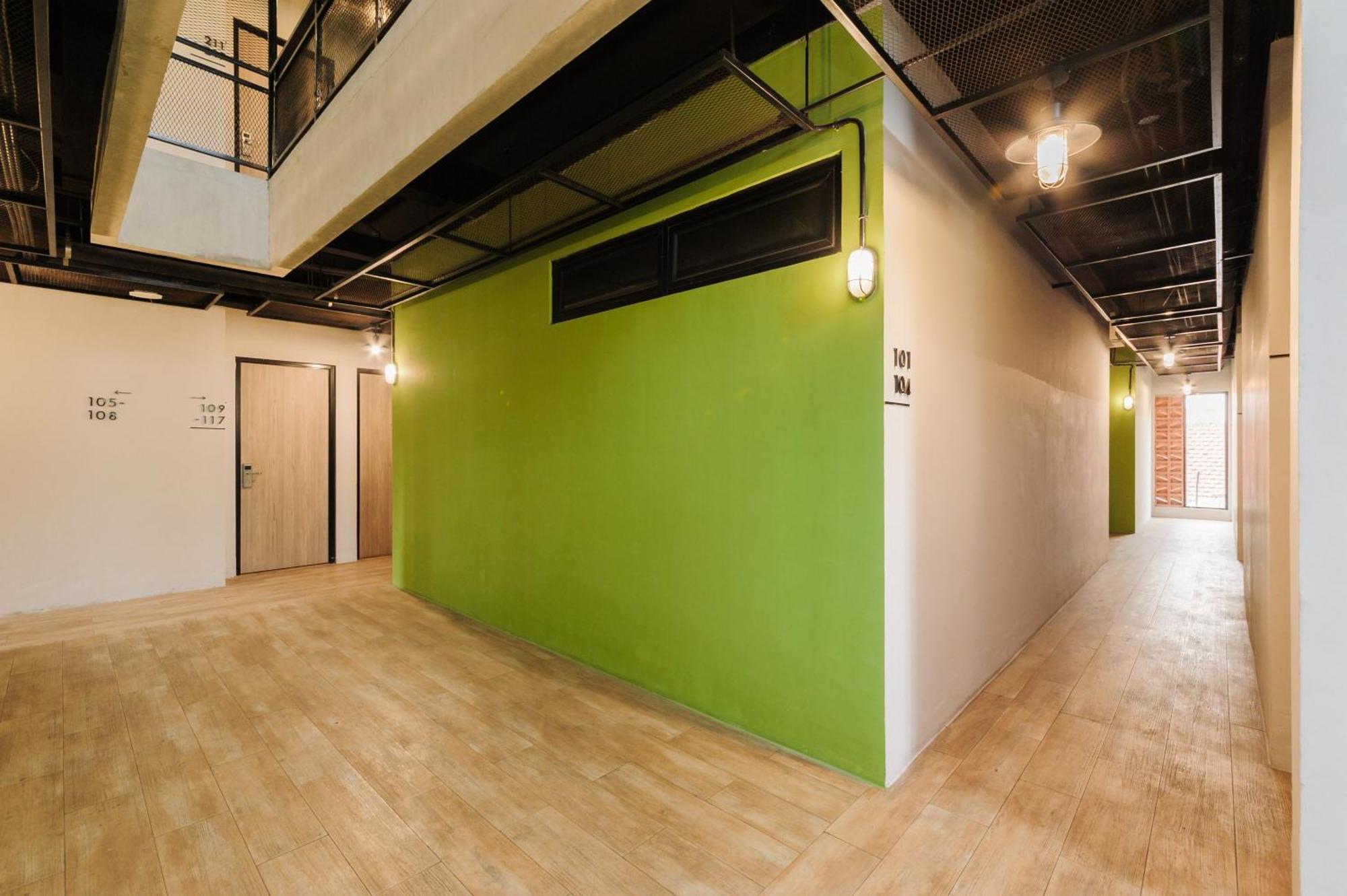 Guest house Urbanview Caverna Gandaria By Reddoorz Jakarta