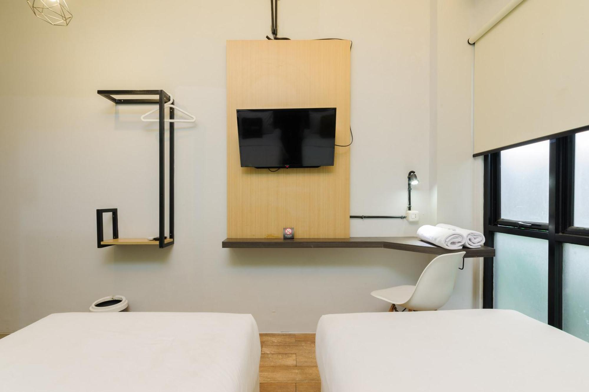 Urbanview Caverna Gandaria By Reddoorz Guest house