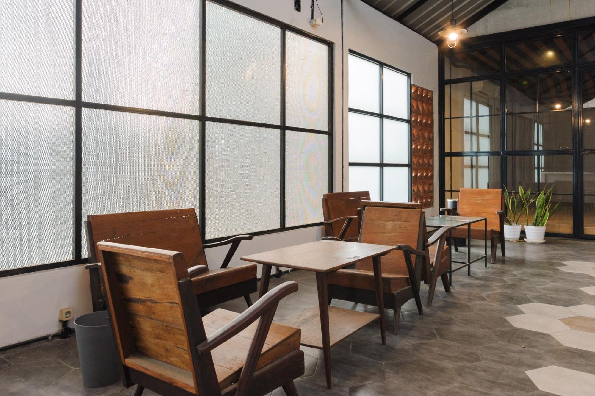 Urbanview Caverna Gandaria By Reddoorz Guest house 3*