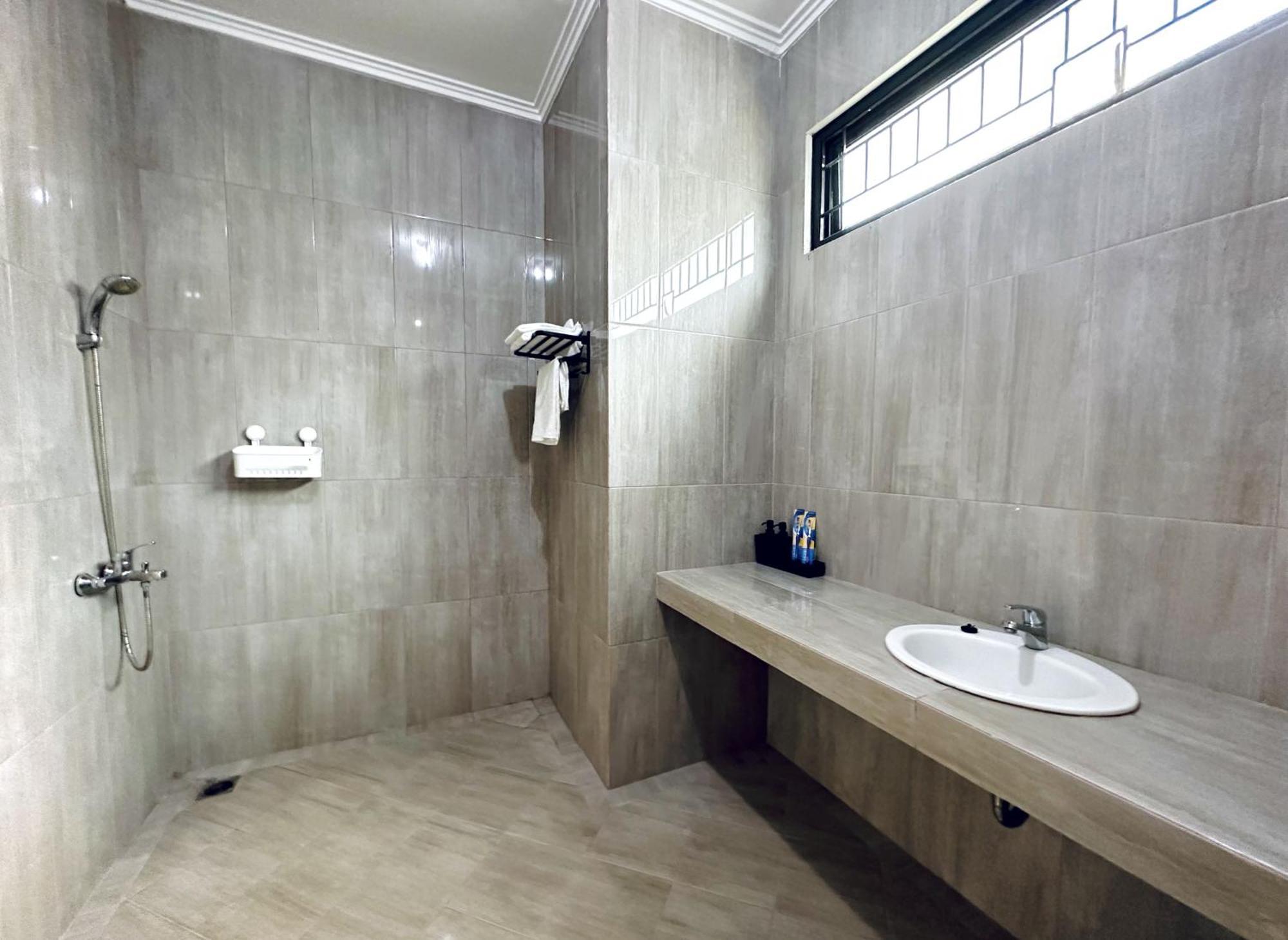 Bahay bakasyunan 4-bedroom In South Nuansa Swadarma By Le Ciel Hospitality Jakarta