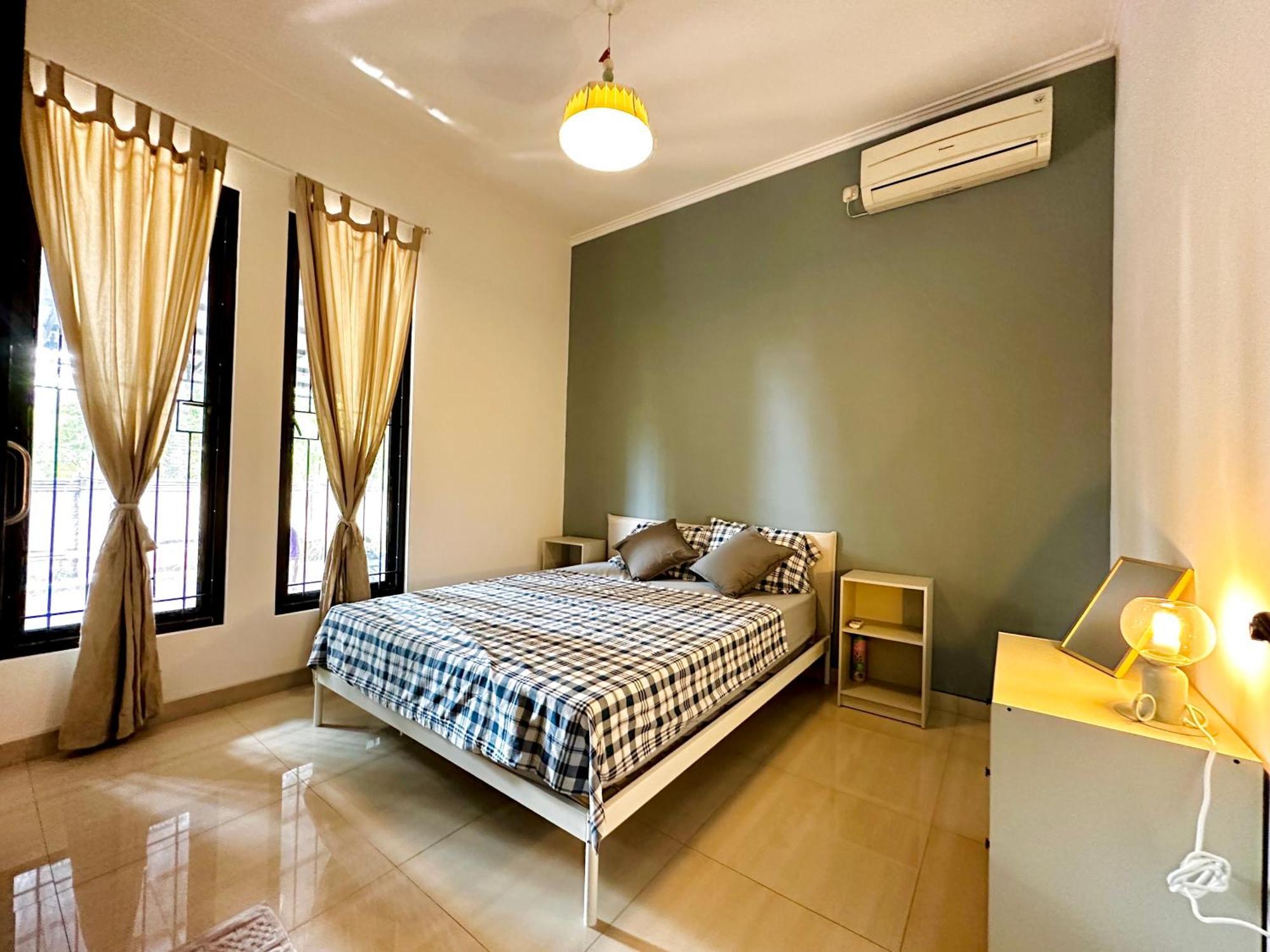Bahay bakasyunan 4-bedroom In South Nuansa Swadarma By Le Ciel Hospitality *