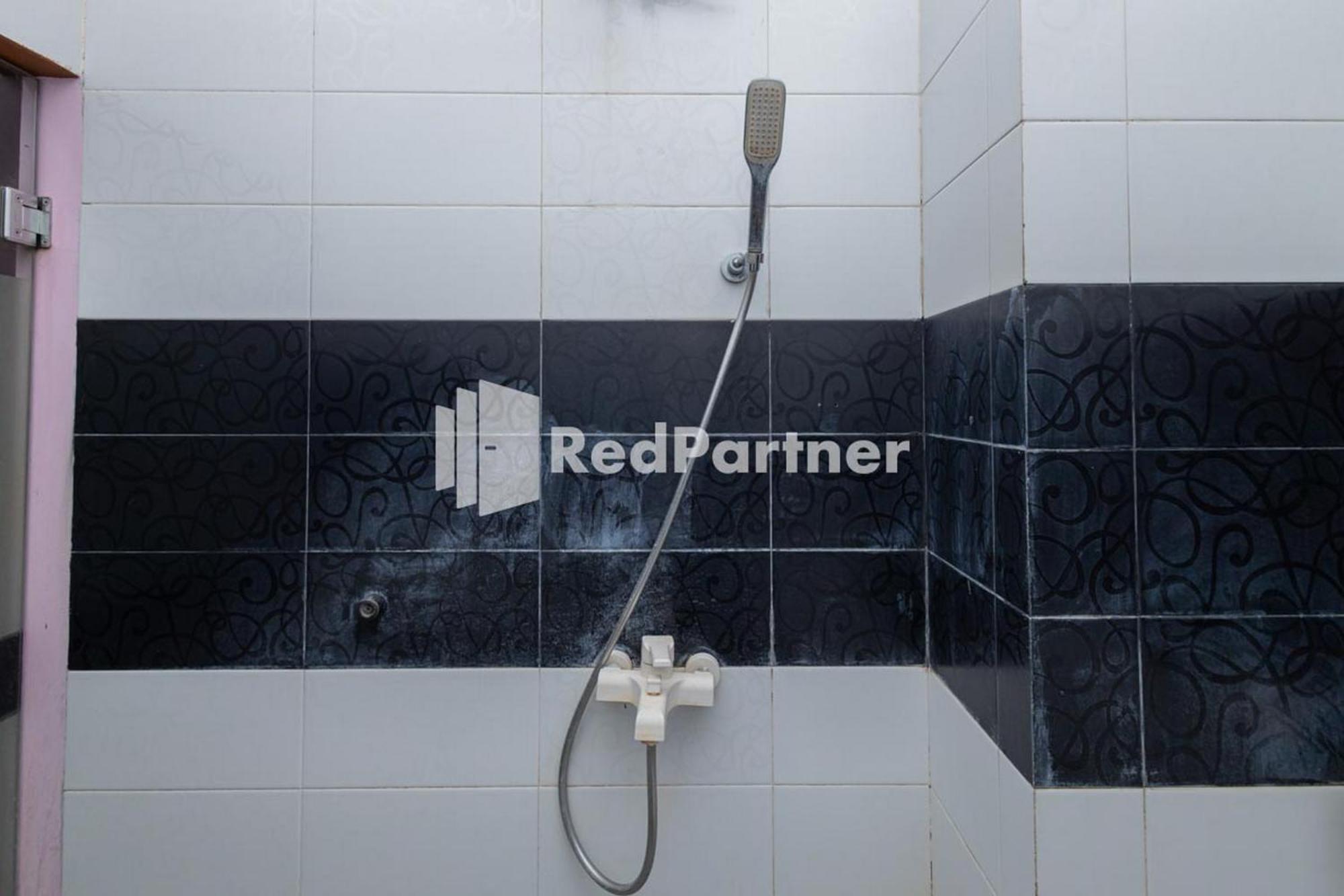 Star Jaksa Mitra Reddoorz Hotel